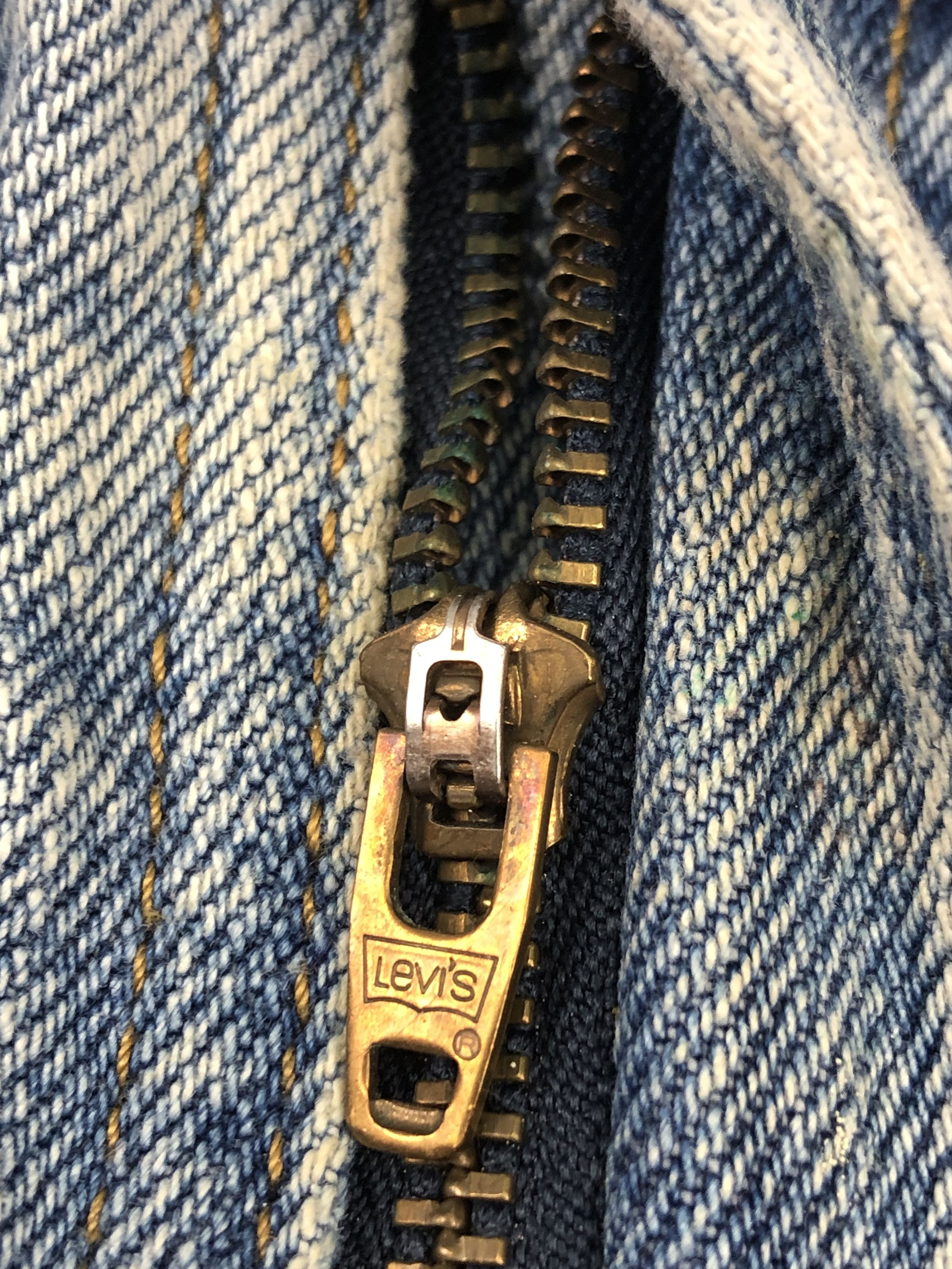 Levi's Vintage Levis 505 Light Wash Jeans DP1463 Size US 35 - 11 Thumbnail