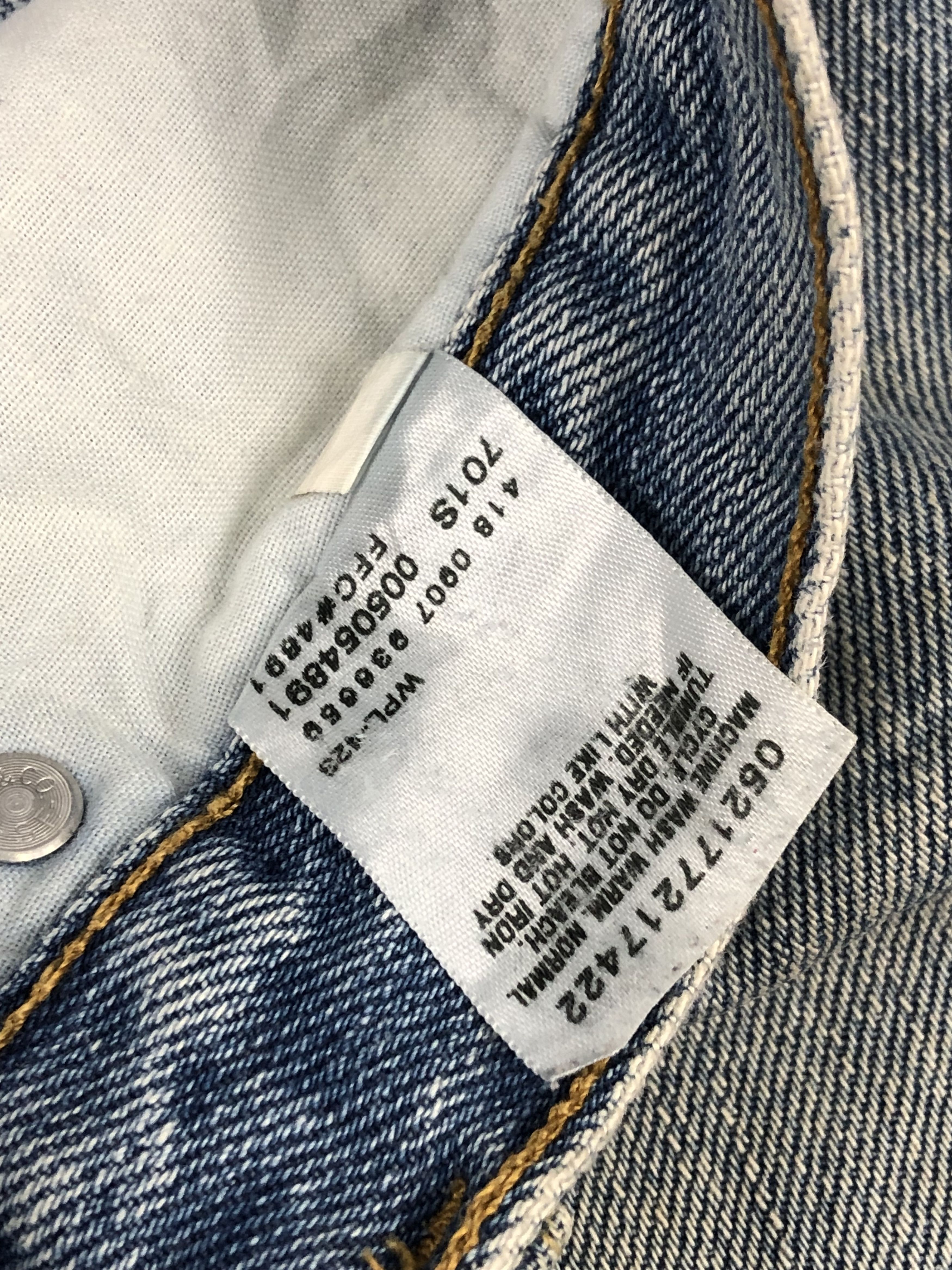 Levi's Vintage Levis 505 Light Wash Jeans DP1463 Size US 35 - 7 Thumbnail