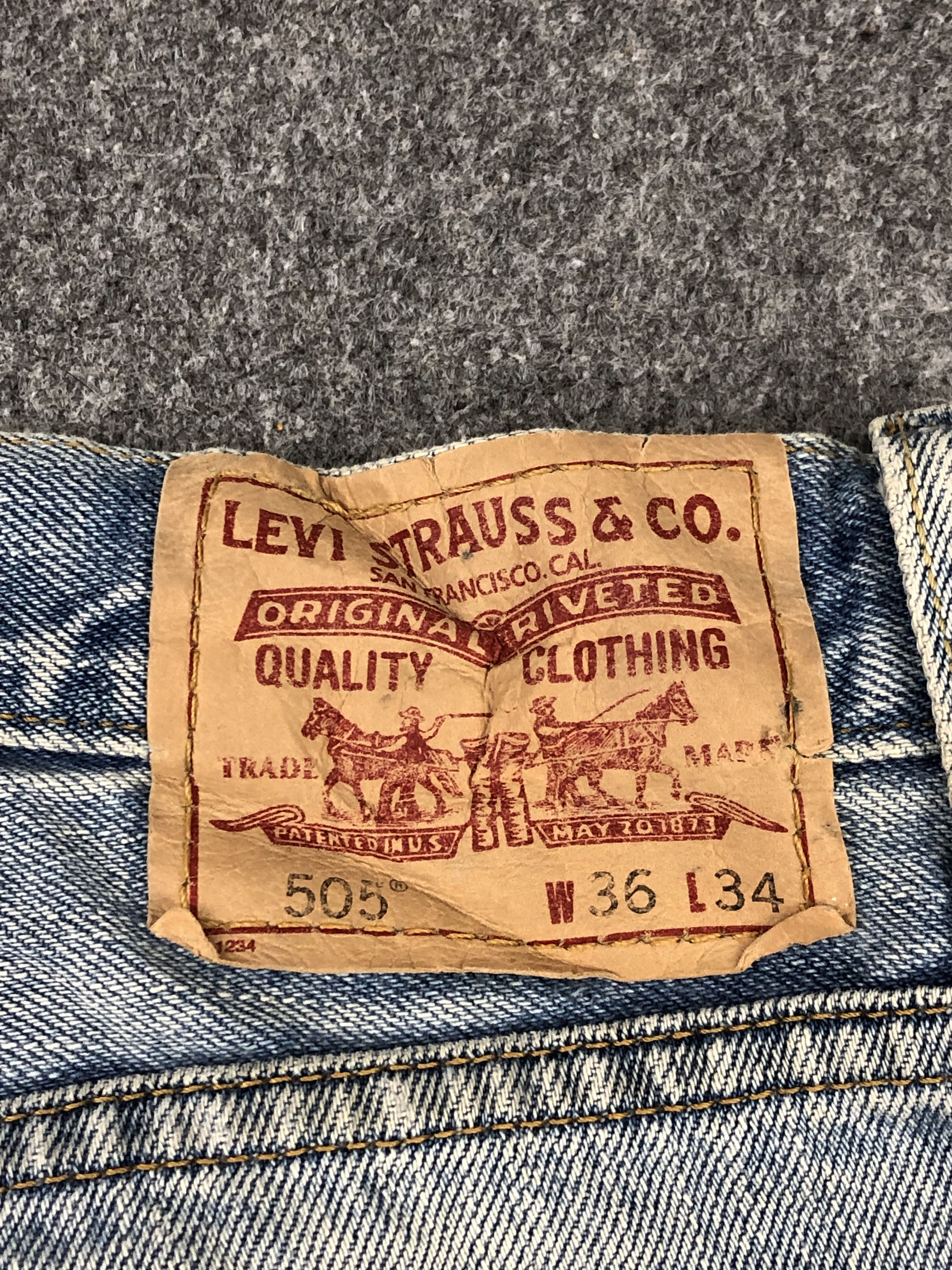 Levi's Vintage Levis 505 Light Wash Jeans DP1463 Size US 35 - 5 Thumbnail