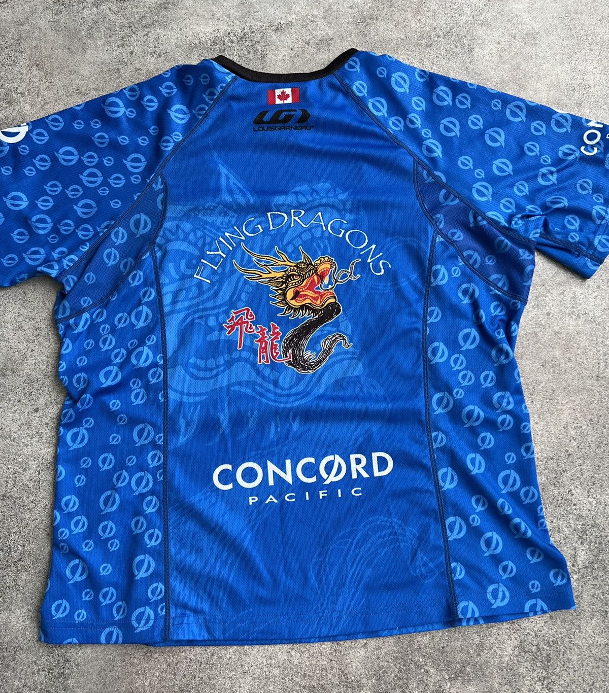 Japanese Brand Vintage dragon soccer tee Size US M / EU 48-50 / 2 - 5 Thumbnail