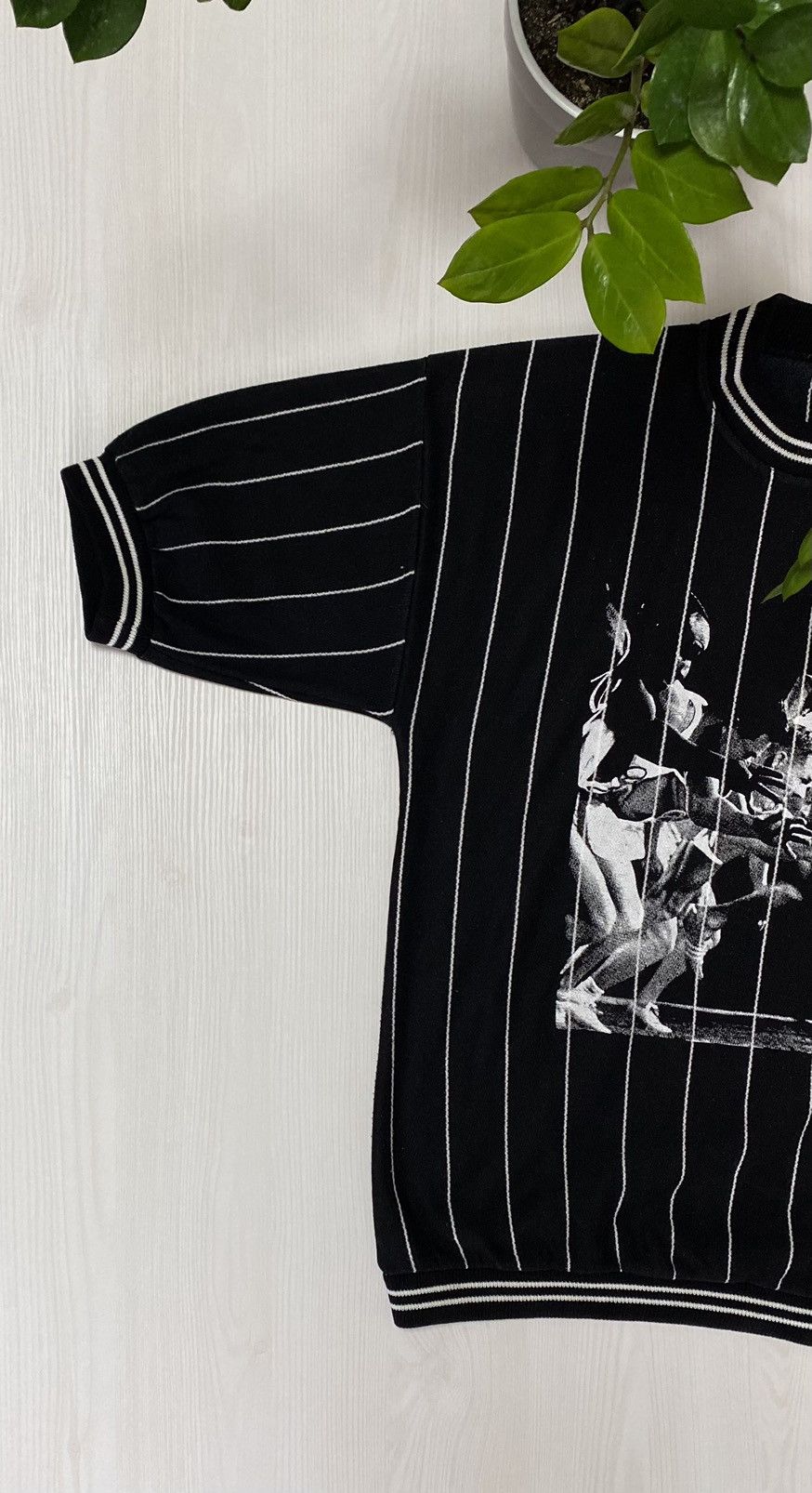 Vintage Rare Vintage 90s t-shirt made in Italy art hype Size US L / EU 52-54 / 3 - 2 Thumbnail