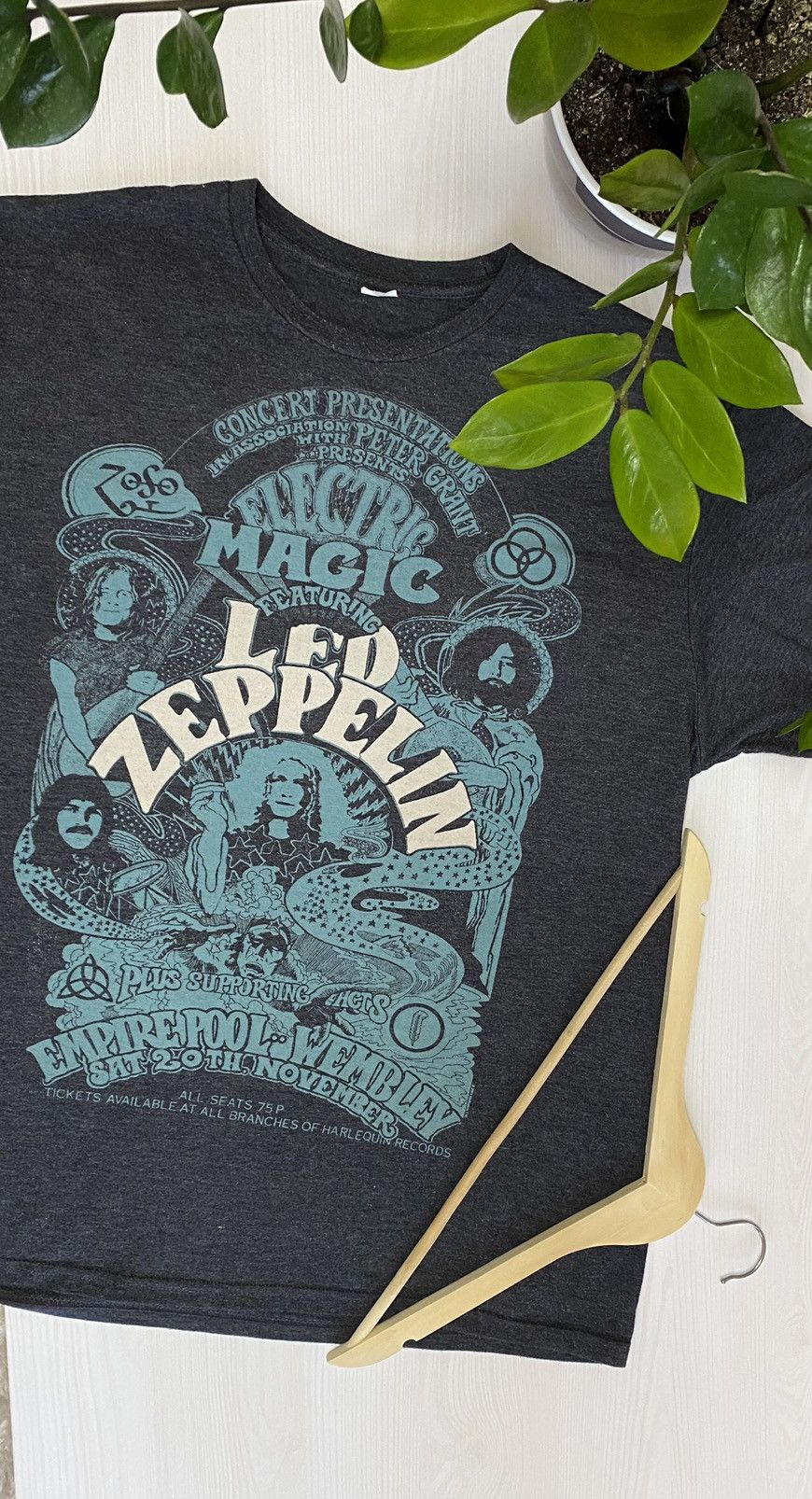 Band Tees × Led Zeppelin Vintage Led Zeppelin 2011 t-shirt electric magic featuring Size US XL / EU 56 / 4 - 1 Thumbnail