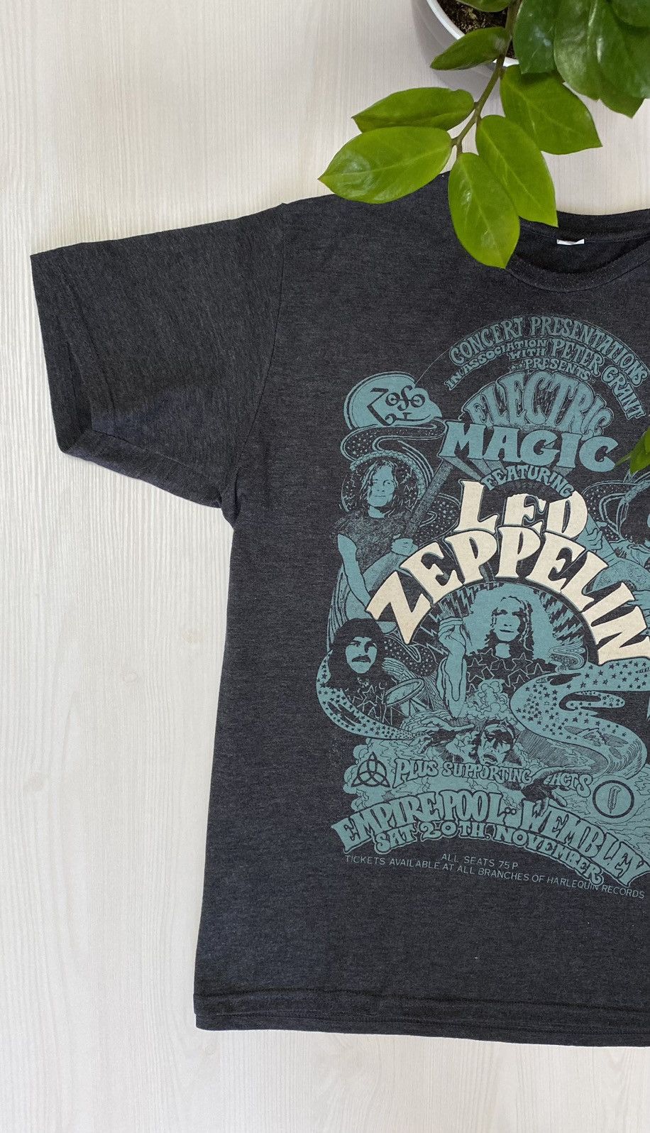 Band Tees × Led Zeppelin Vintage Led Zeppelin 2011 t-shirt electric magic featuring Size US XL / EU 56 / 4 - 2 Thumbnail