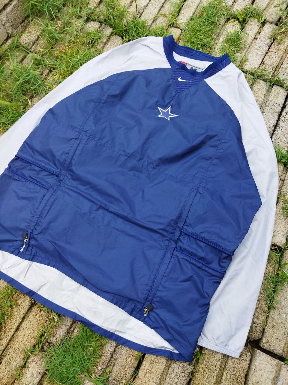 Nike Vintage Nike NFL Dallas Cowboys Jacket Size US M / EU 48-50 / 2 - 2 Thumbnail