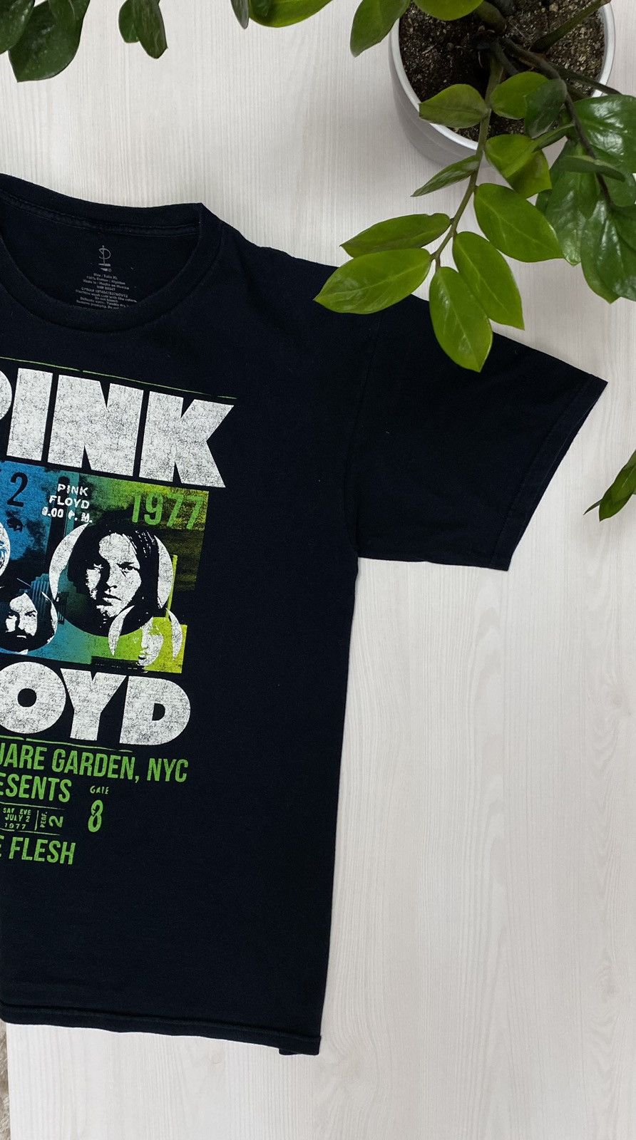 Band Tees × Pink Floyd × Vintage Vintage Pink Floyd Madison Square Garden In The Flesh tshirt Size US XL / EU 56 / 4 - 3 Thumbnail