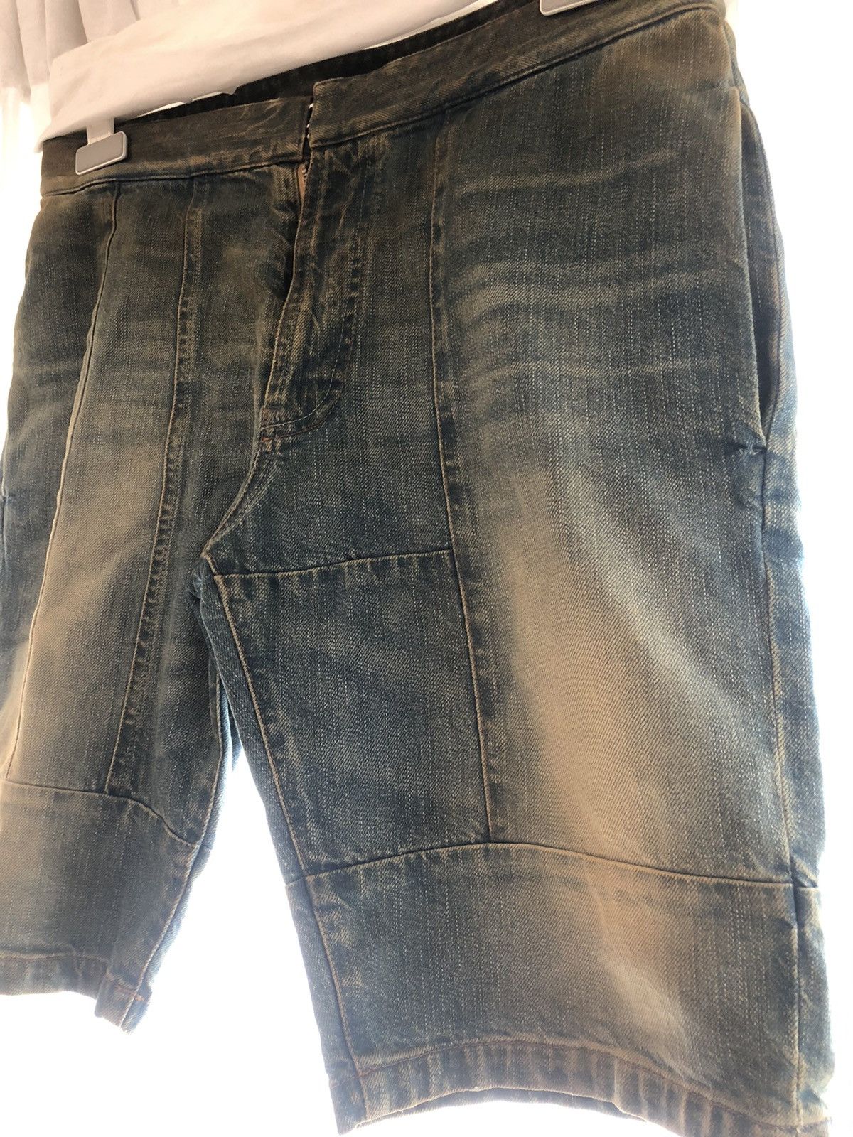 Maison Margiela Size 48 NEVER WORN MARGIELA DENIM SHORTS W/DISTRESSED FINISH Size US 32 / EU 48 - 2 Thumbnail