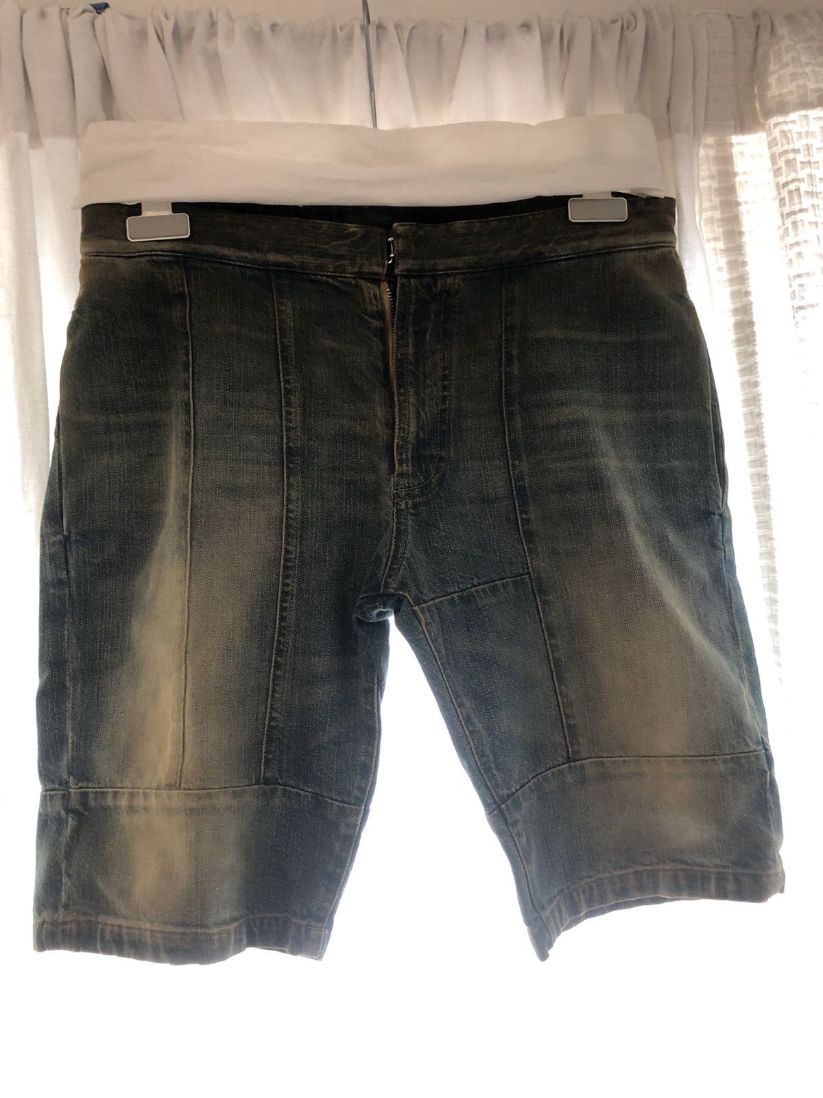 Maison Margiela Size 48 NEVER WORN MARGIELA DENIM SHORTS W/DISTRESSED FINISH Size US 32 / EU 48 - 8 Thumbnail