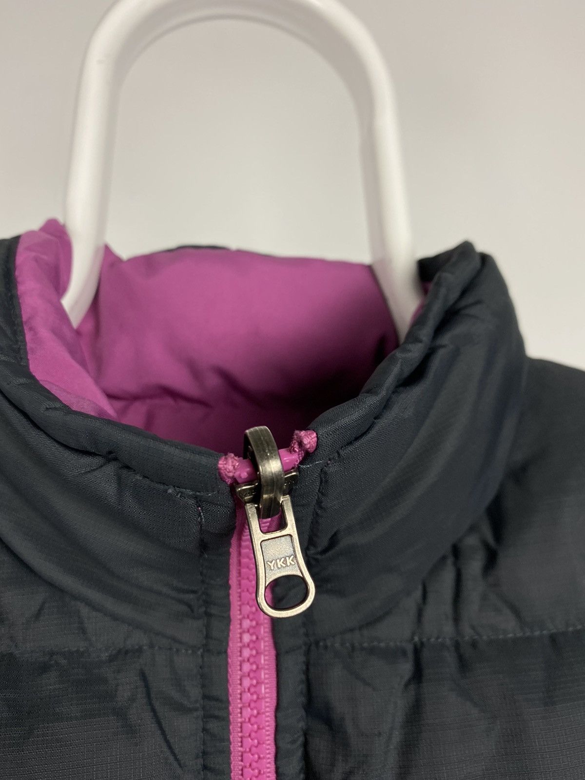 Nike × Vintage Nike vintage black pink reversible puffer vest small swoosh Size US M / EU 48-50 / 2 - 4 Thumbnail