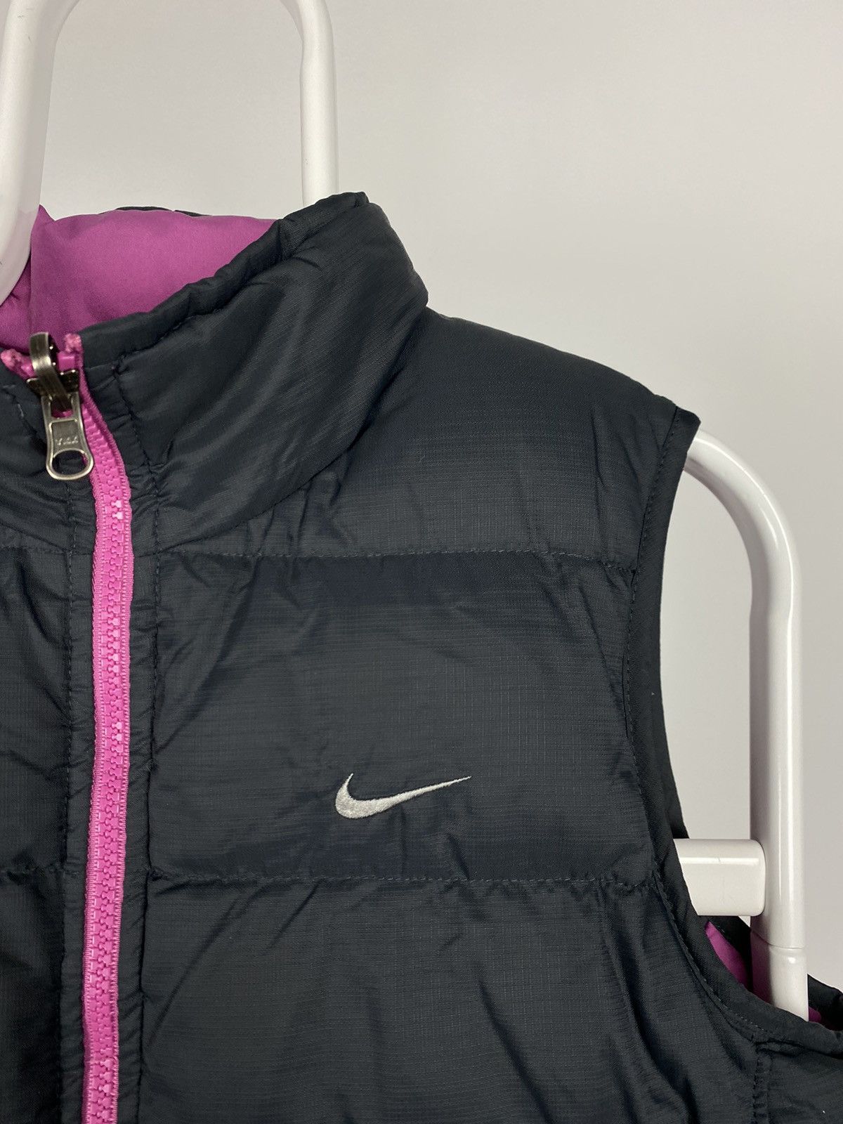 Nike × Vintage Nike vintage black pink reversible puffer vest small swoosh Size US M / EU 48-50 / 2 - 3 Thumbnail