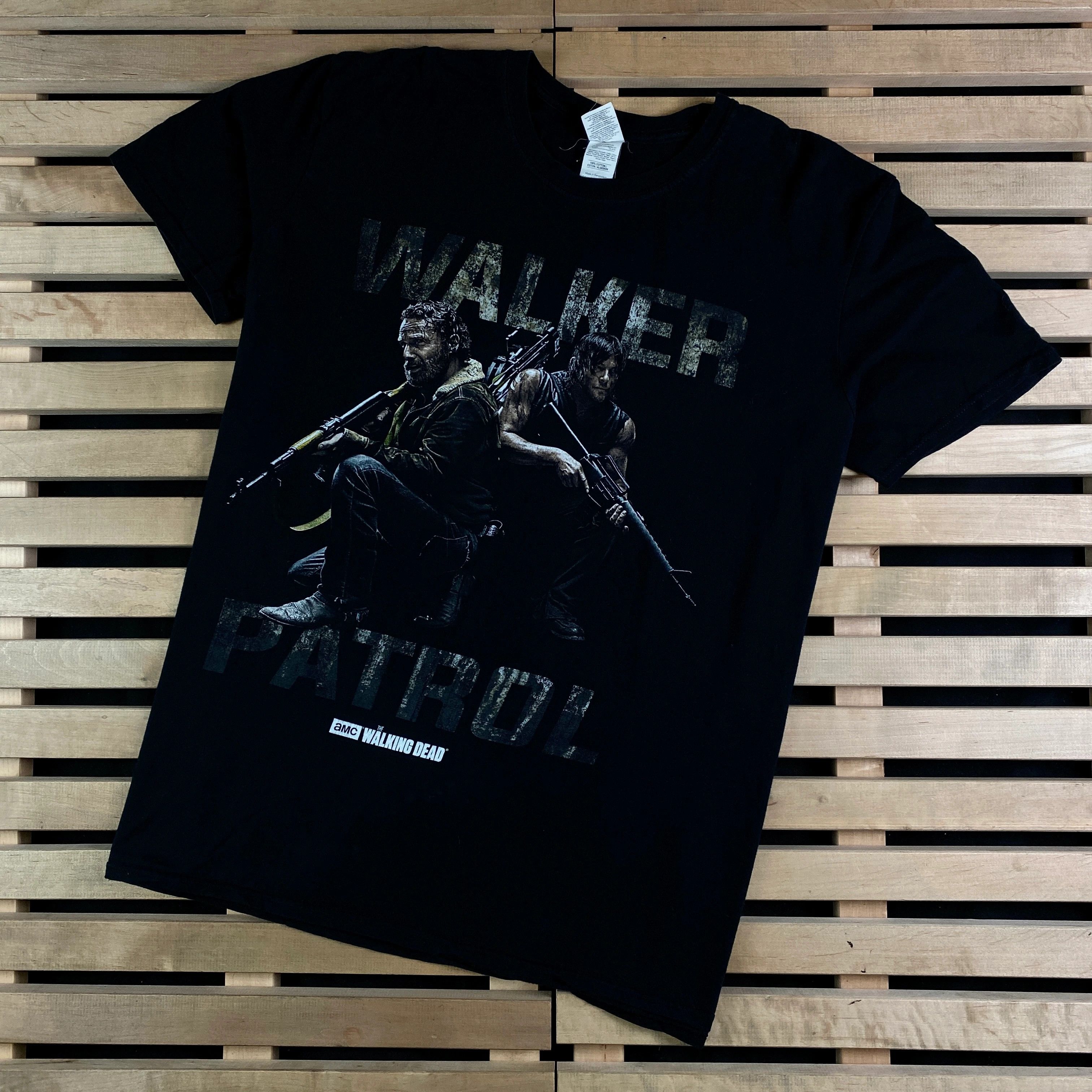 Vintage Mens Vintage T Shirt The Walking Dead Size XL Size US XL / EU 56 / 4 - 1 Thumbnail
