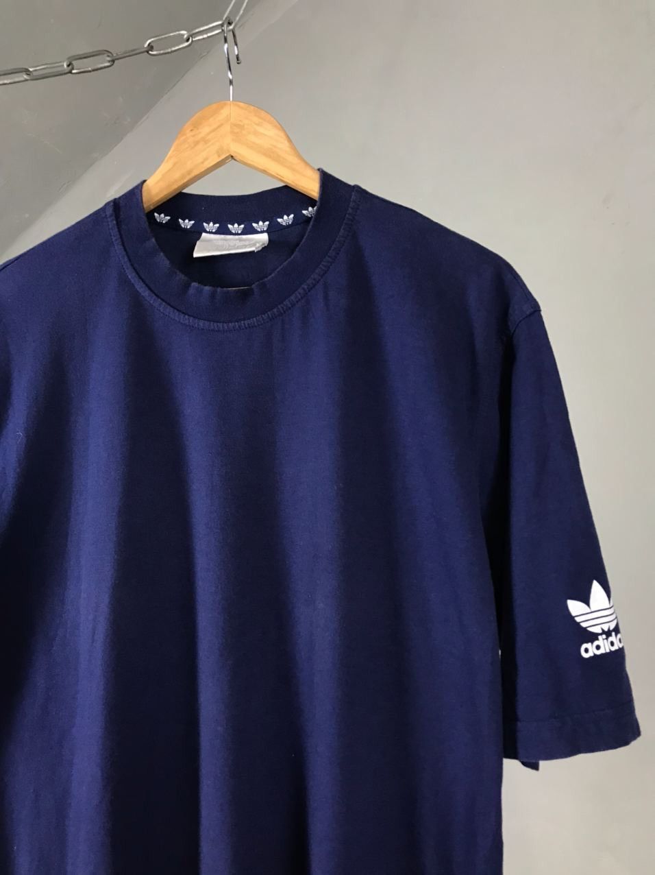 Vintage Adidas vintage navy blue tee Size US XXL / EU 58 / 5 - 2 Thumbnail