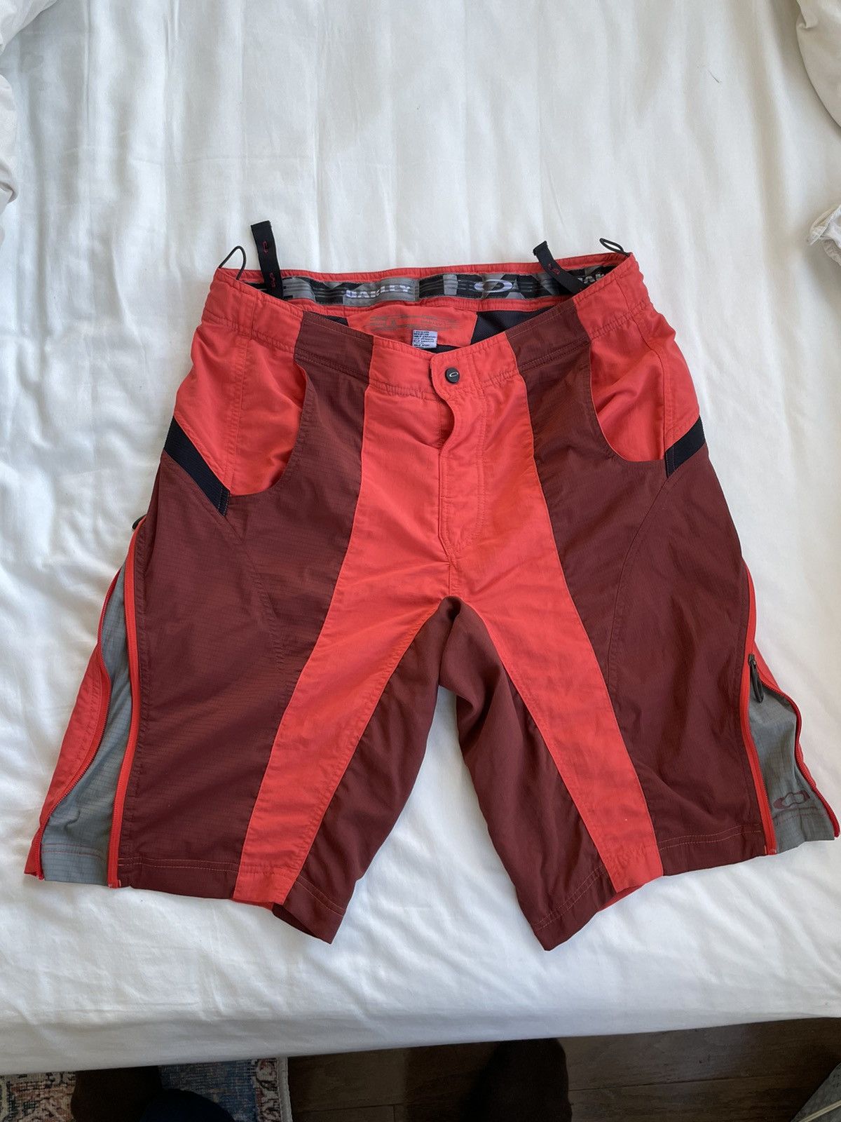 oakley mountain bike shorts