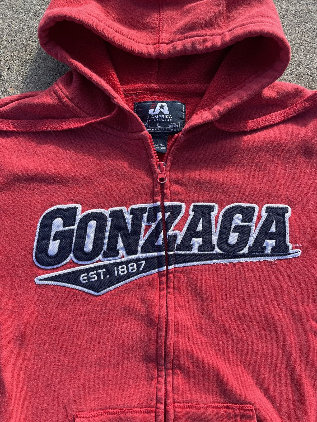 J. America 90’s Gonzaga spellout zip up Size US L / EU 52-54 / 3 - 4 Thumbnail