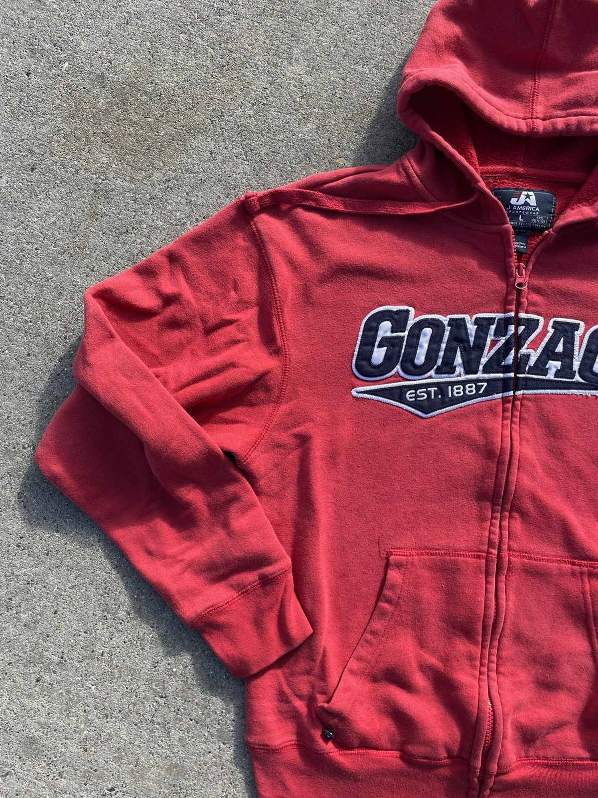 J. America 90’s Gonzaga spellout zip up Size US L / EU 52-54 / 3 - 2 Thumbnail