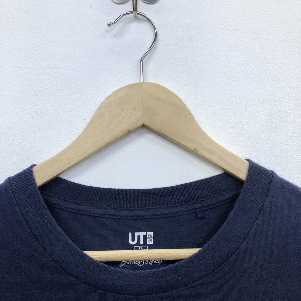 Uniqlo Sailor Moon X Uniqlo Anime Graphic Backprint Tshirt Size XL / US 12-14 / IT 48-50 - 6 Thumbnail