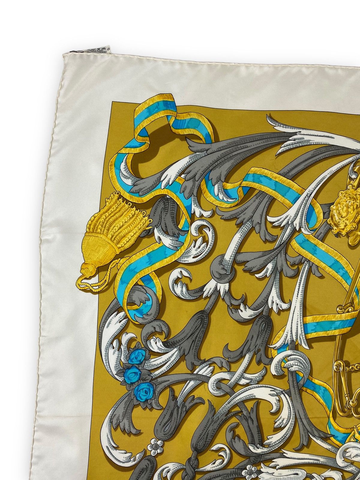 Hermes × Vintage Vintage Rare Hermes Silk Scarf Size ONE SIZE - 8 Thumbnail