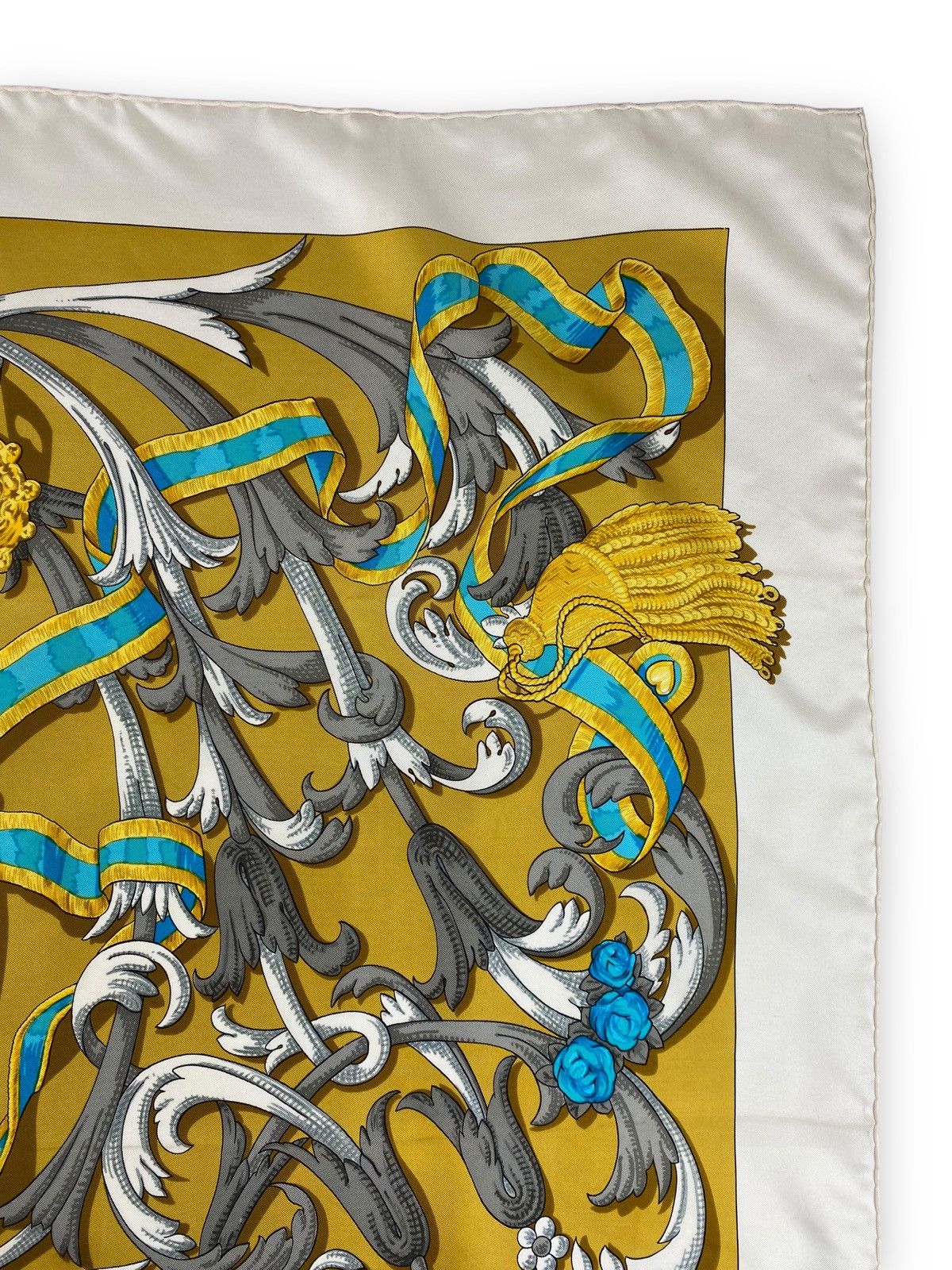 Hermes × Vintage Vintage Rare Hermes Silk Scarf Size ONE SIZE - 5 Thumbnail