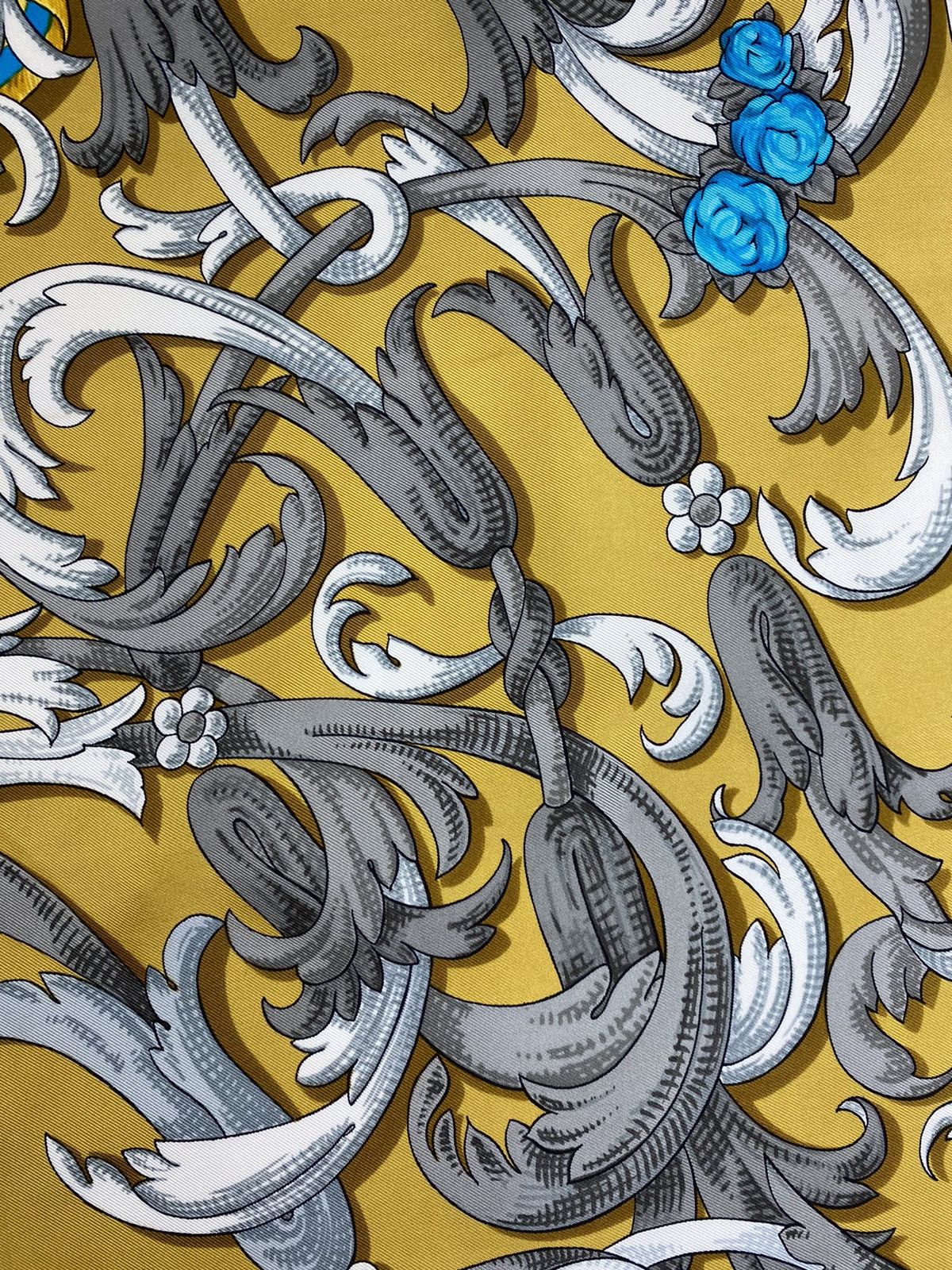 Hermes × Vintage Vintage Rare Hermes Silk Scarf Size ONE SIZE - 14 Thumbnail