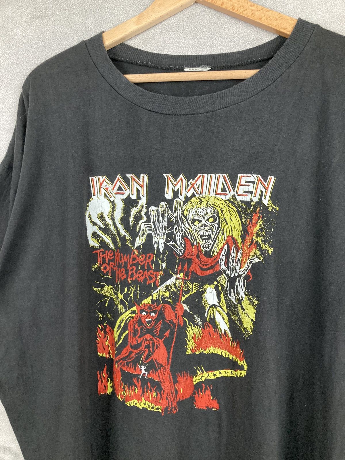 Band Tees Vintage 80s Iron Maiden Washed Black Number Of The Beast Size US XL / EU 56 / 4 - 3 Thumbnail