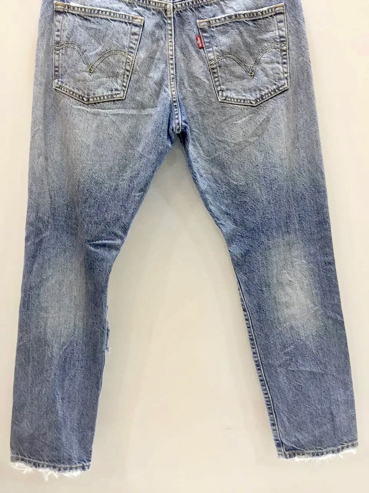Levi's VINTAGE SICK LEVIS501 BUTTON FLY LIGHT WASH DENIM SIZE 32x27 Size US 32 / EU 48 - 11 Thumbnail