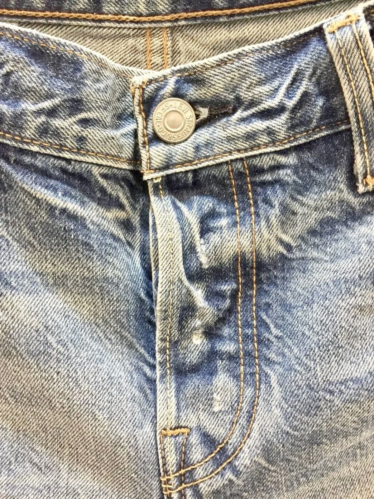 Levi's VINTAGE SICK LEVIS501 BUTTON FLY LIGHT WASH DENIM SIZE 32x27 Size US 32 / EU 48 - 6 Thumbnail