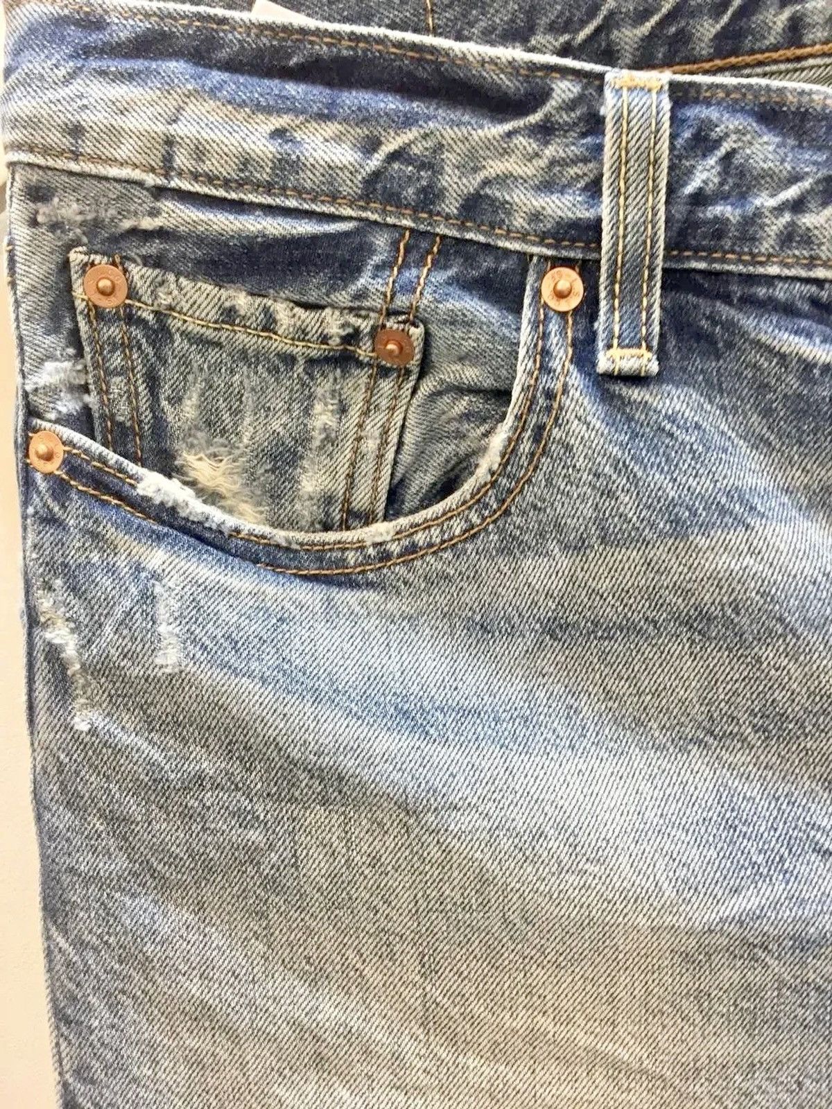 Levi's VINTAGE SICK LEVIS501 BUTTON FLY LIGHT WASH DENIM SIZE 32x27 Size US 32 / EU 48 - 4 Thumbnail