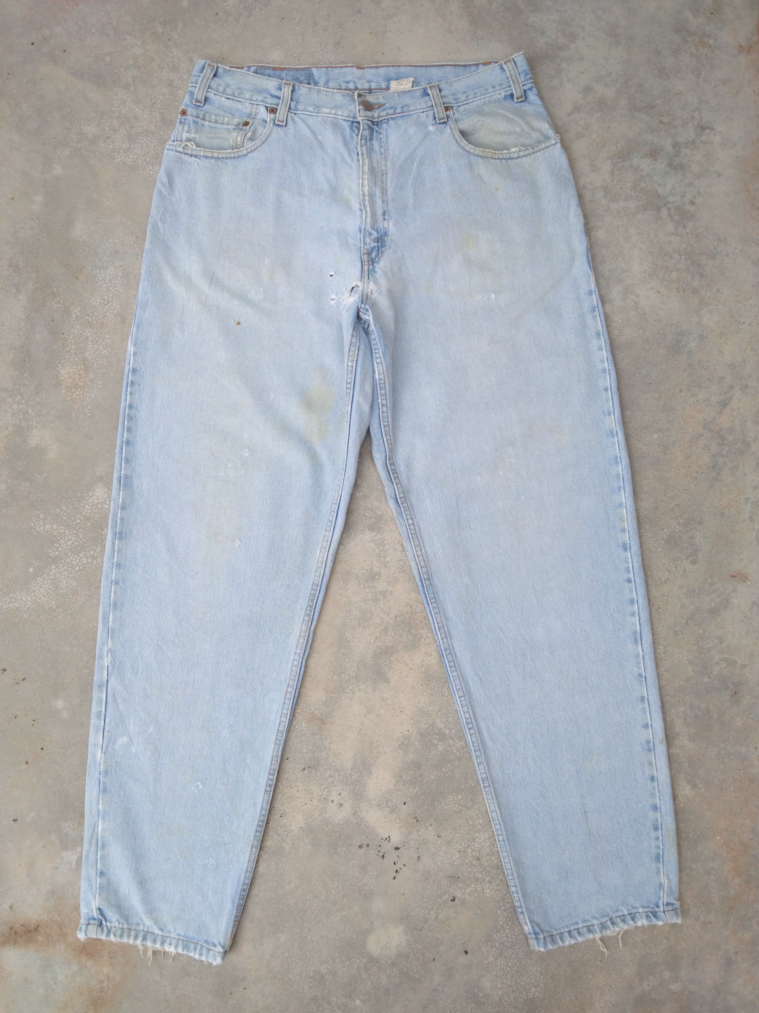 Jean × Levi's × Vintage Vintage Levis 560 Loose Distressed Jeans 36x32 Size US 36 / EU 52 - 1 Thumbnail