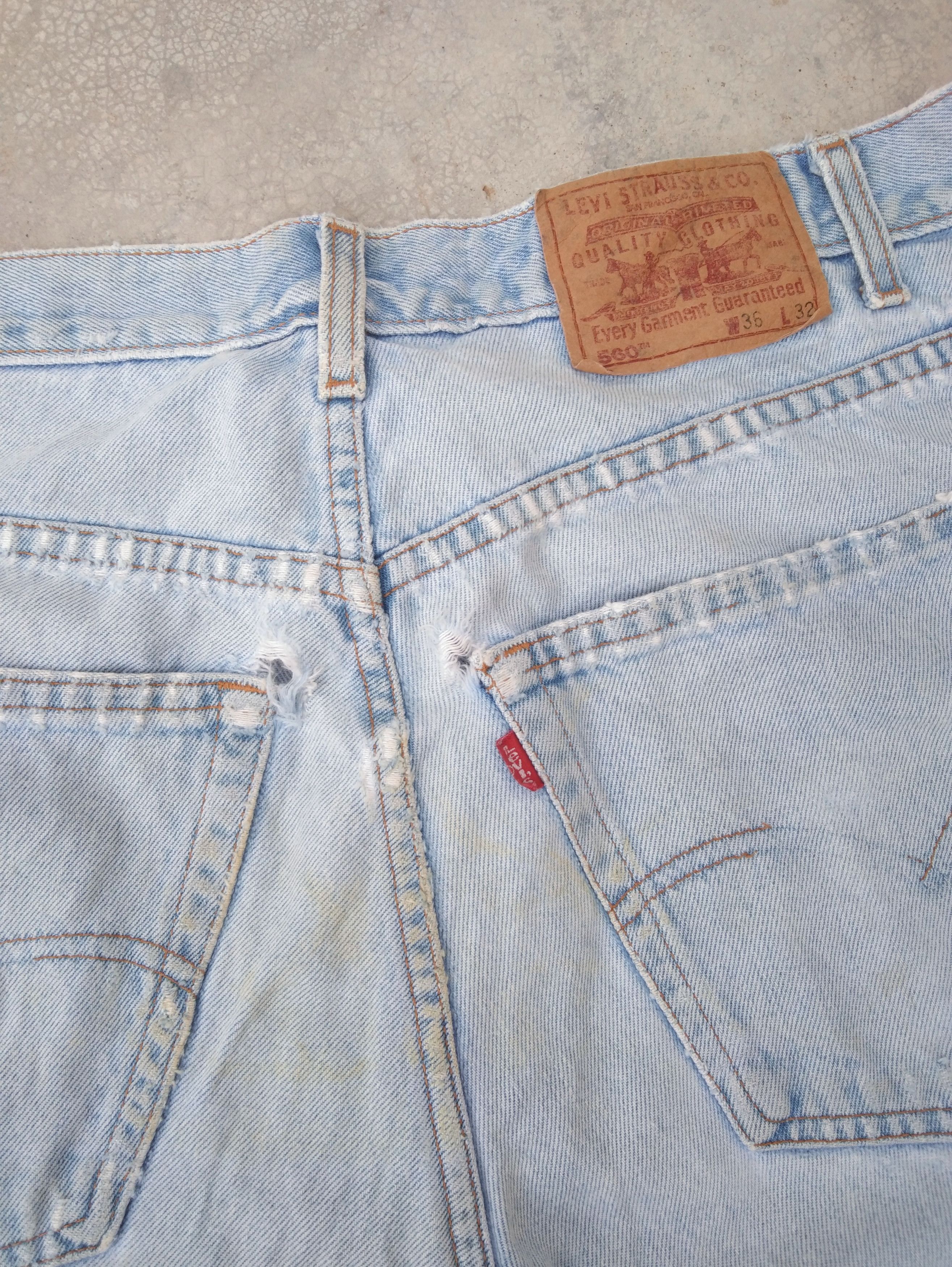 Jean × Levi's × Vintage Vintage Levis 560 Loose Distressed Jeans 36x32 Size US 36 / EU 52 - 4 Thumbnail