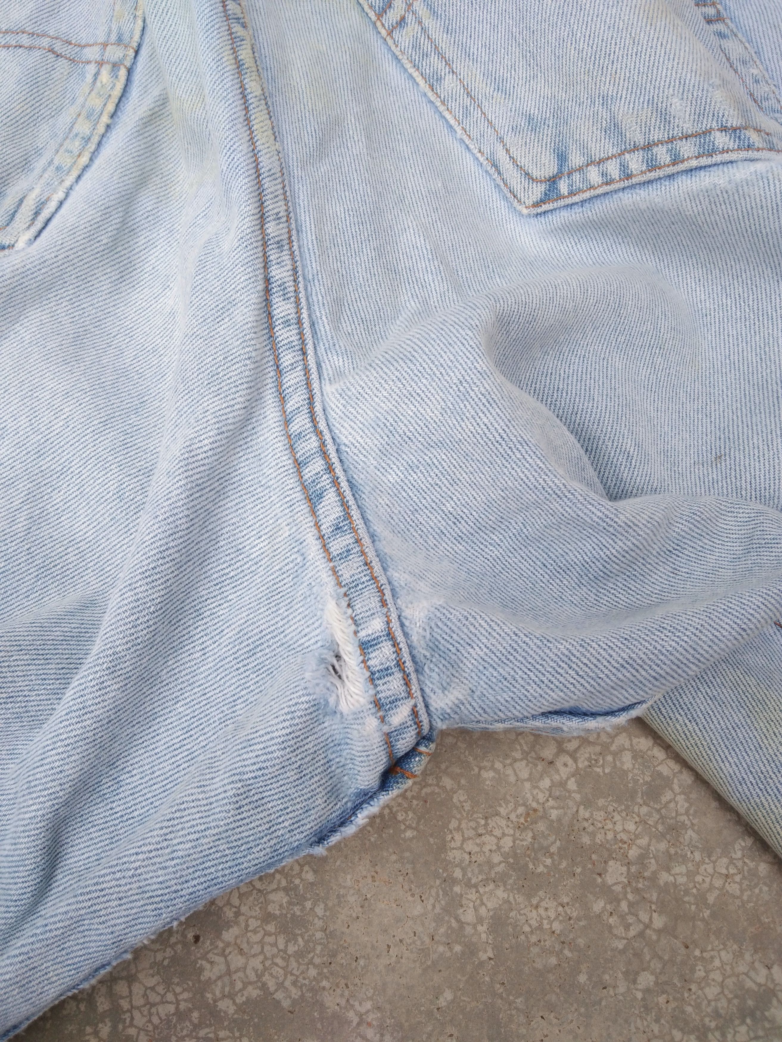 Jean × Levi's × Vintage Vintage Levis 560 Loose Distressed Jeans 36x32 Size US 36 / EU 52 - 7 Thumbnail