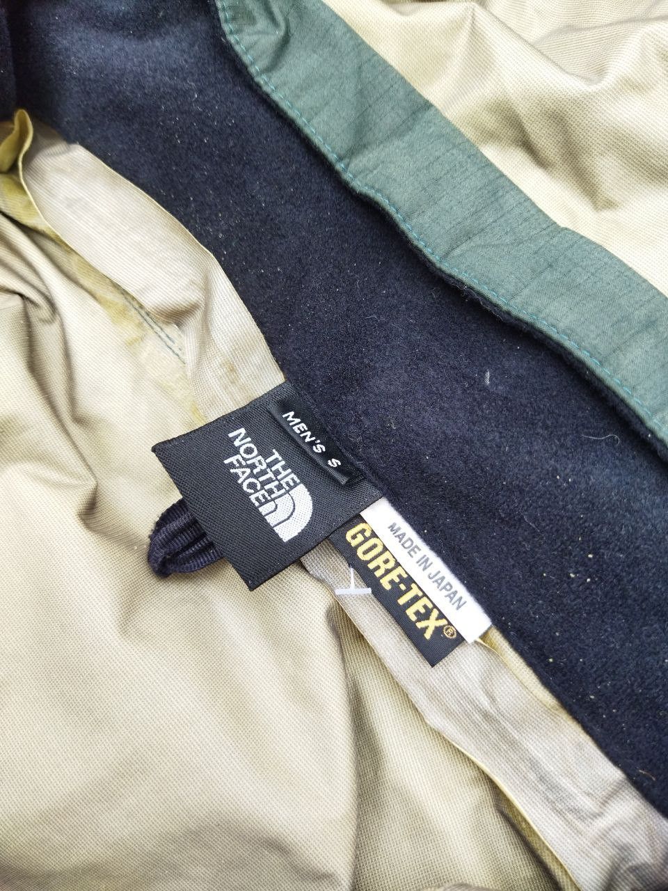The North Face Goretex Jacket - Size S