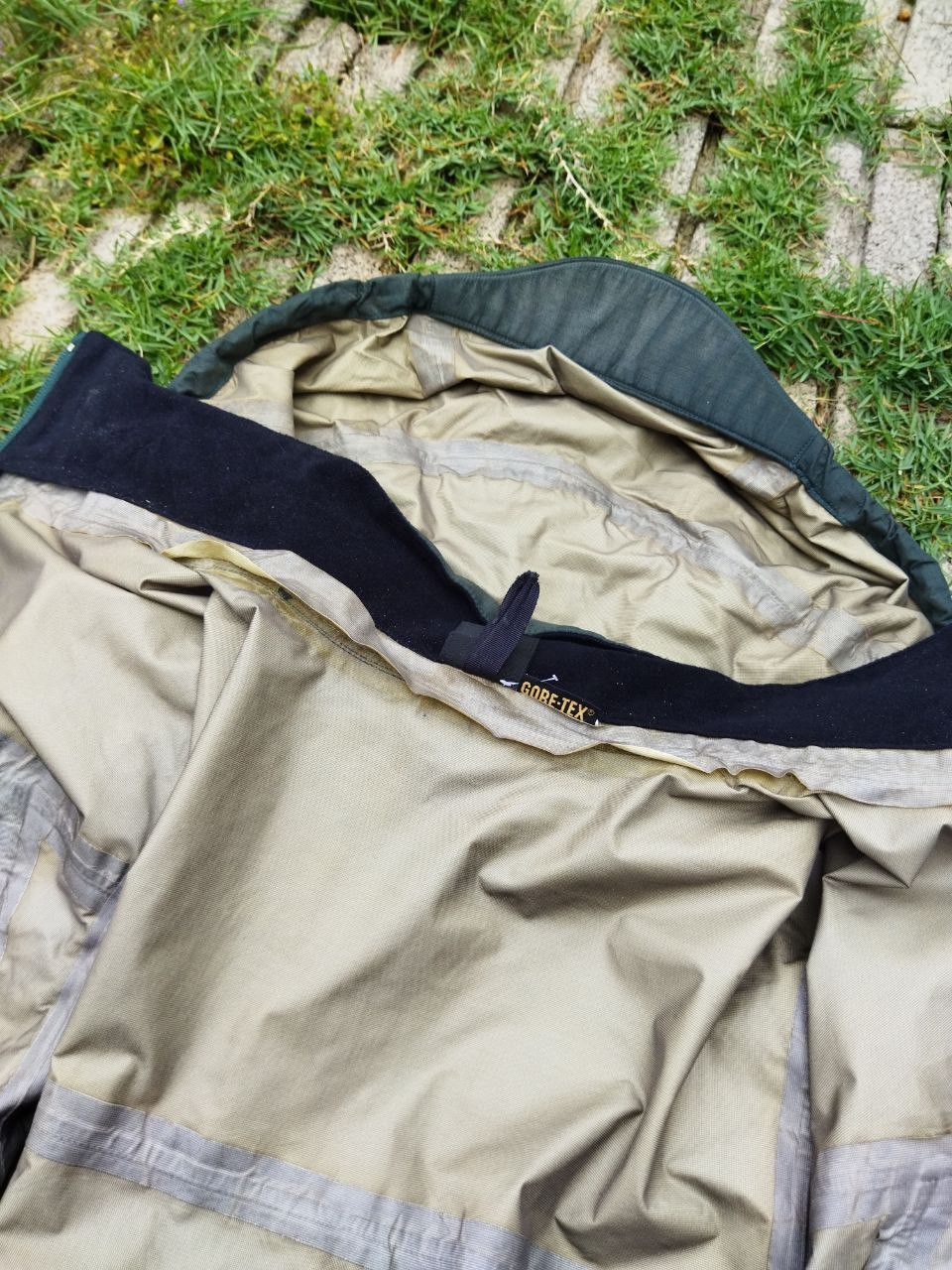 The North Face Goretex Jacket - Size S