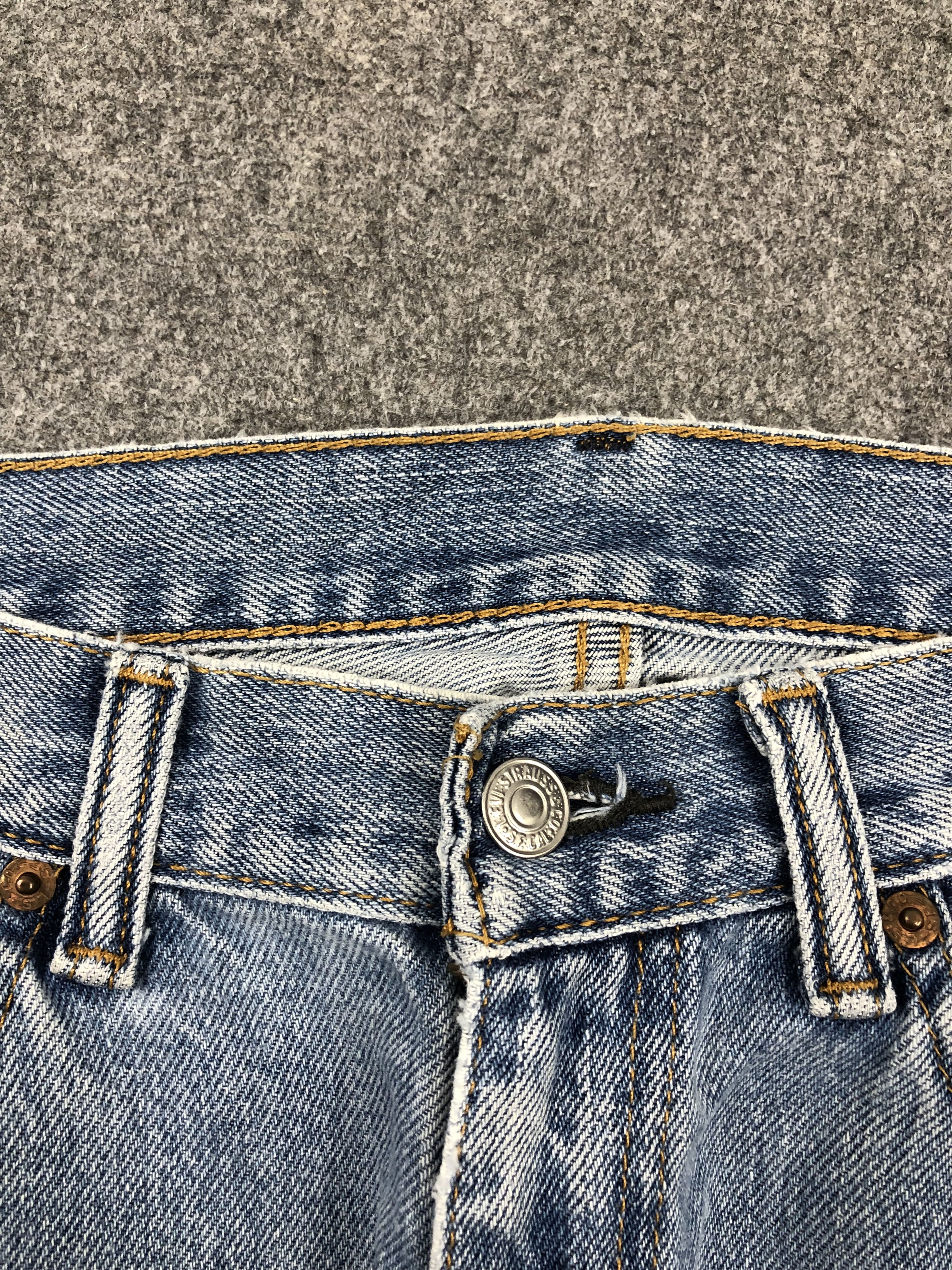 Levi's Vintage Levis 505 Light Wash Jeans DP1581 Size US 36 / EU 52 - 7 Thumbnail