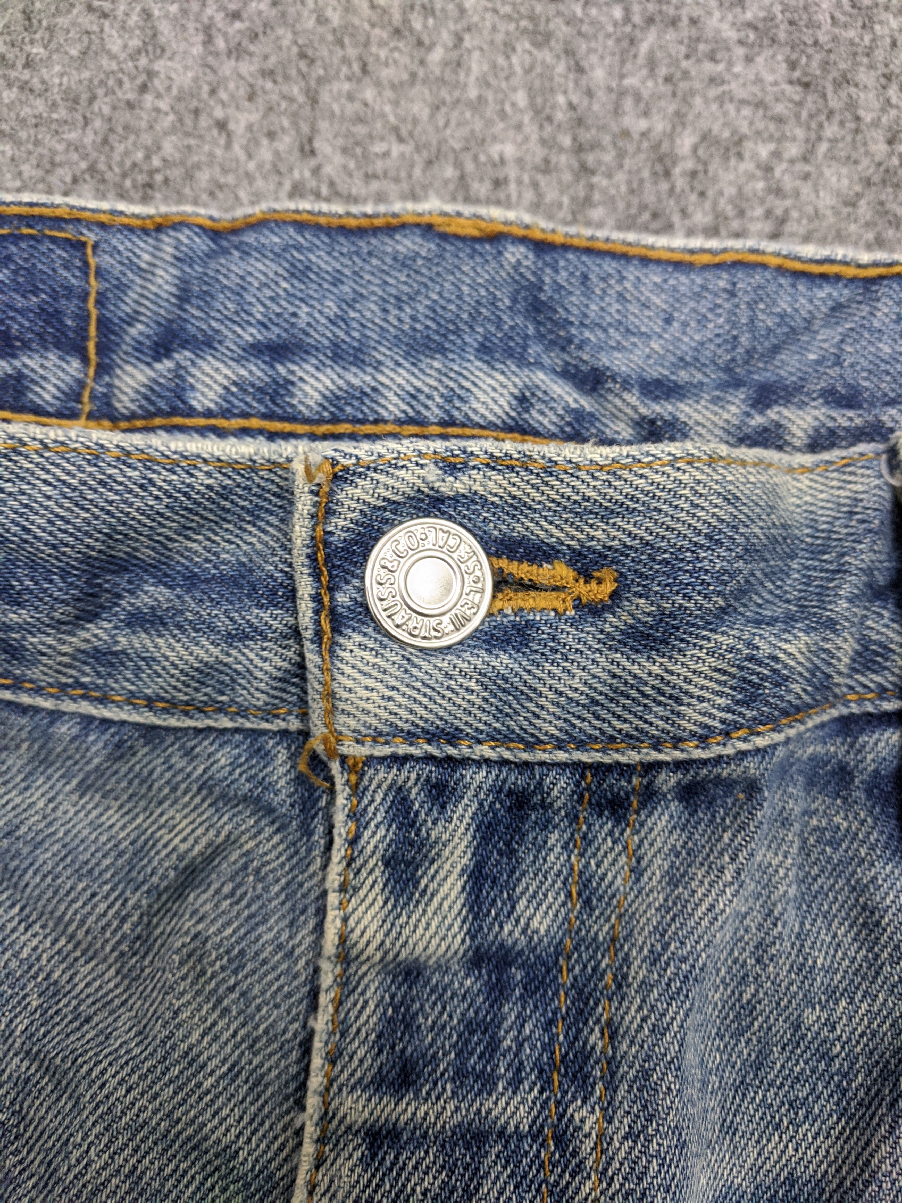 Levi's Vintage 90s Levis 550 Lightwash Jeans DP0844 Size US 35 - 9 Thumbnail