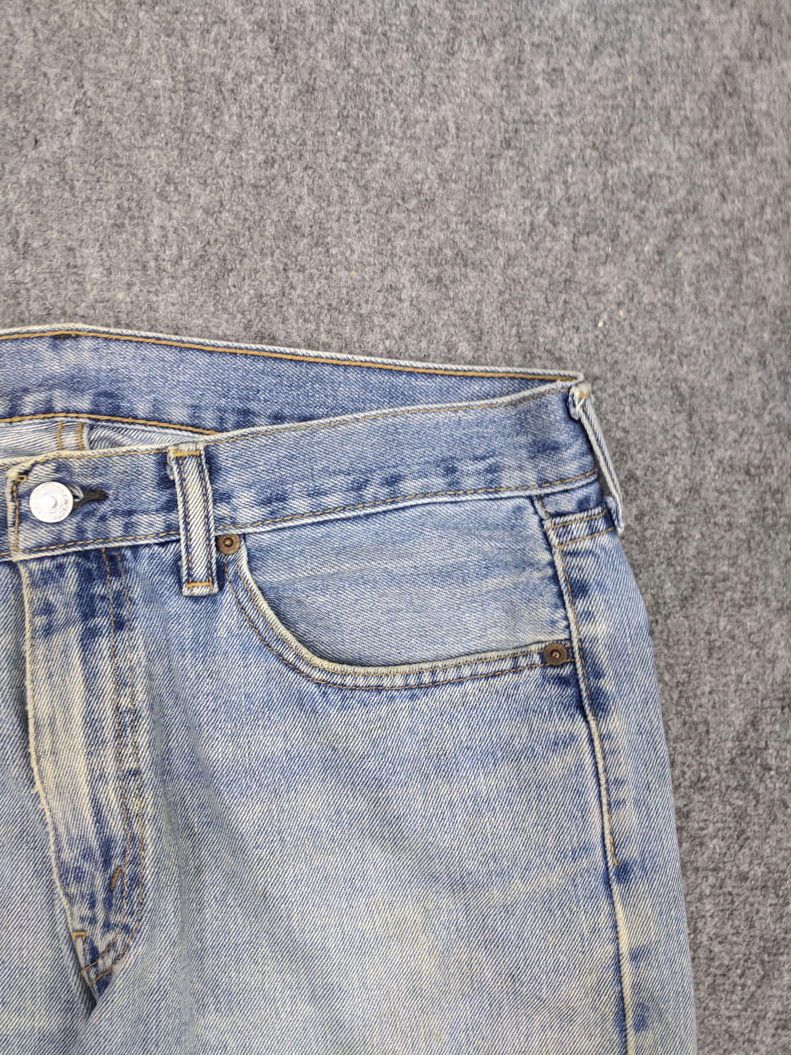 Levi's Vintage Levis 505 Light Wash Ripped Jeans DP0700 Size US 35 - 7 Thumbnail