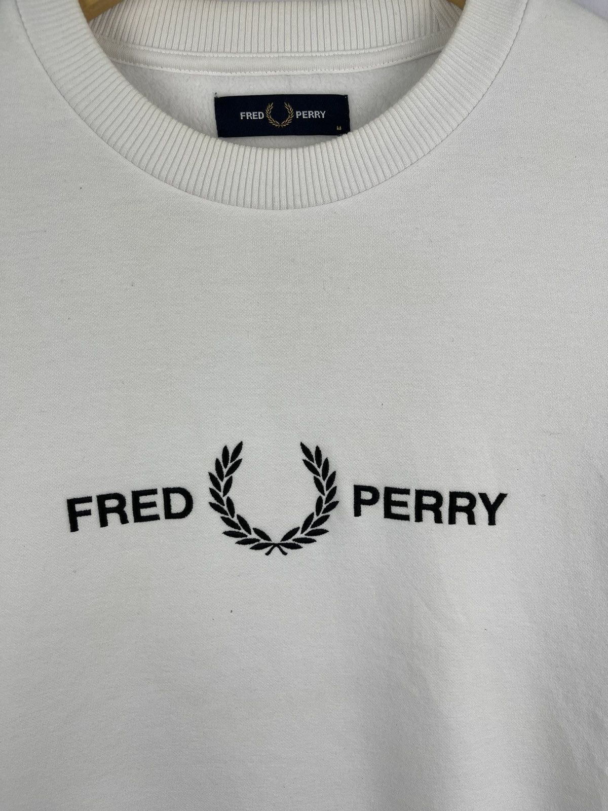 Fred Perry Fred Perry Centre Logo Sweatshirt White Size US M / EU 48-50 / 2 - 2 Thumbnail