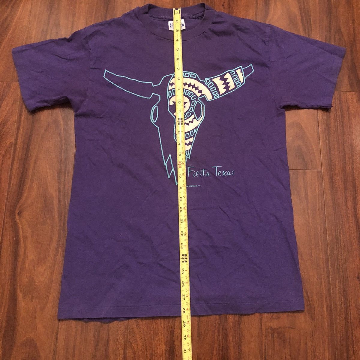 Hanes × Vintage Vintage 90s fiesta texas longhorn bull head graphic t shirt Size US M / EU 48-50 / 2 - 2 Thumbnail