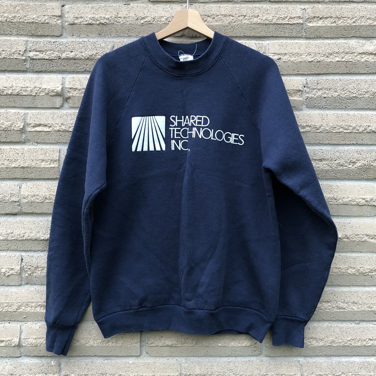 Vintage Vintage 90s tech technology crewneck sweatshirt spell out Size US L / EU 52-54 / 3 - 1 Preview