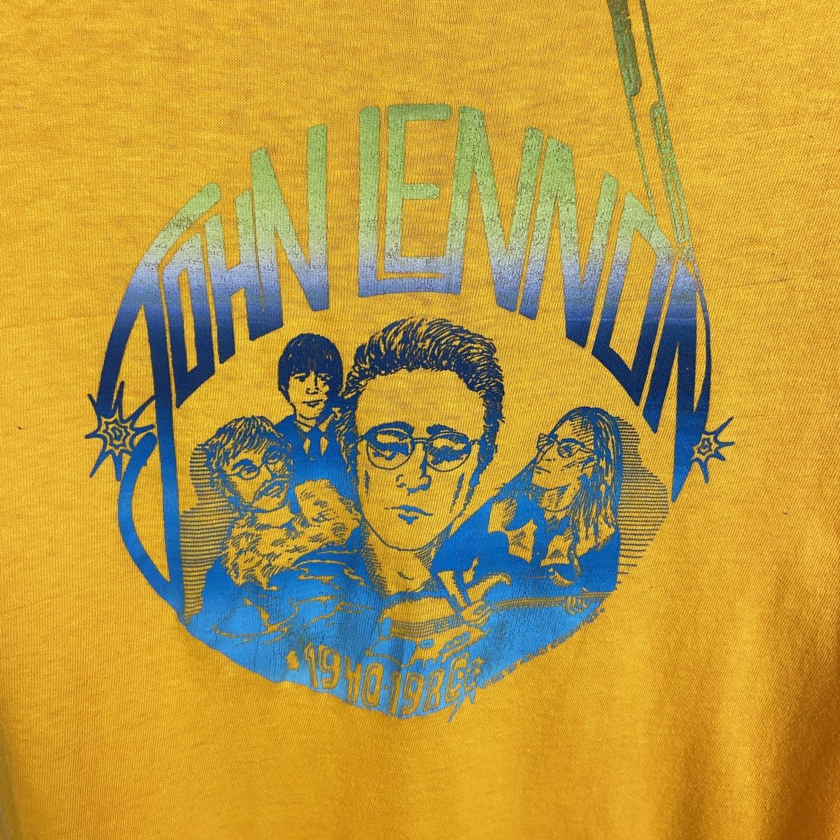 Vintage Vintage 80s Rare John Lennon Memorial Give peace chance tee Size US M / EU 48-50 / 2 - 3 Thumbnail