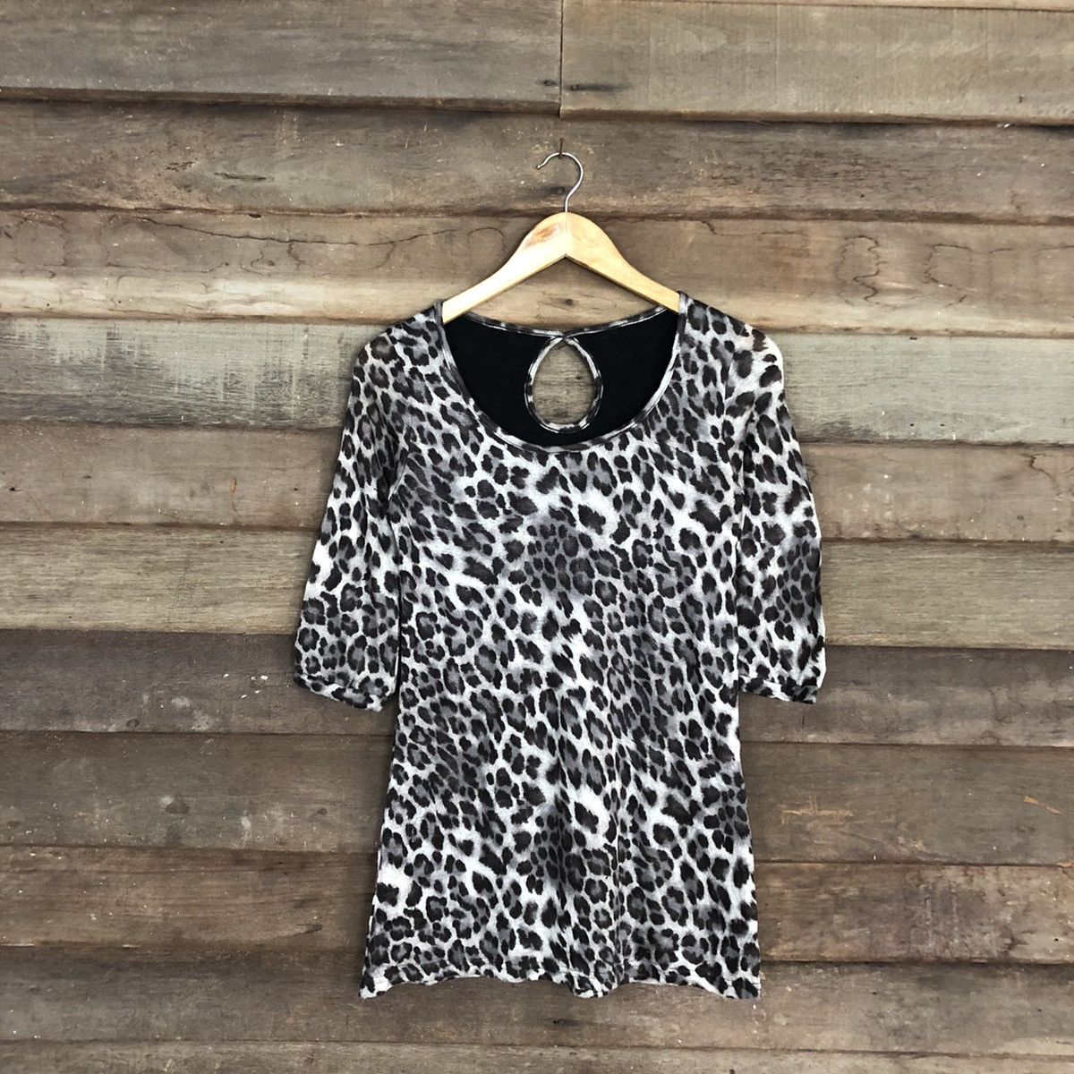 LADIES FASHION By 
