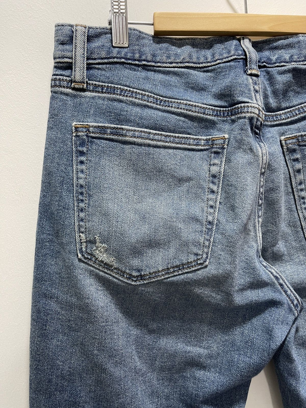 Japanese Brand × Uniqlo × Vintage JAPANESE UNIQLO REPAIRED RECONSTRUCT DENIM Size US 32 / EU 48 - 11 Thumbnail