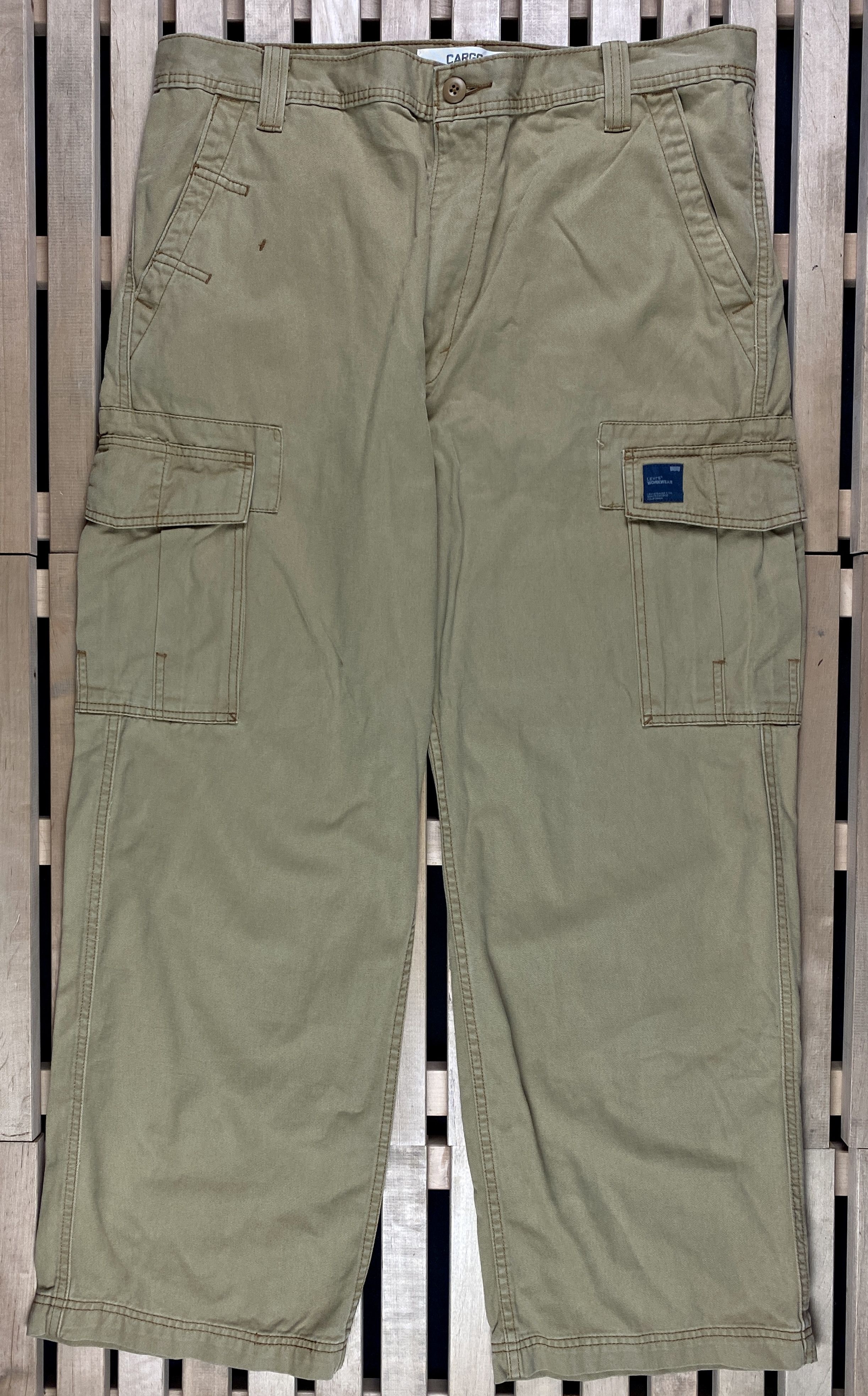 Levi's × Levi's Vintage Clothing × Vintage Mens Cargo Pants Levis Vintage Size 38 Size US 38 / EU 54 - 1 Thumbnail
