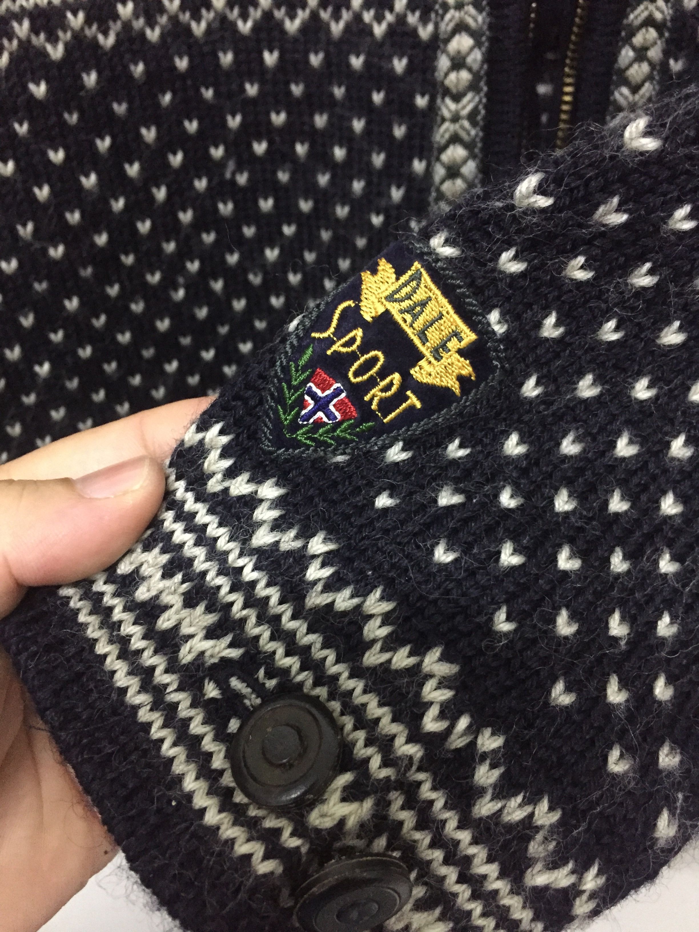 Dale Of Norway Vintage Dale Of Norway Wool intarsia jacquard knit Size US M / EU 48-50 / 2 - 9 Thumbnail