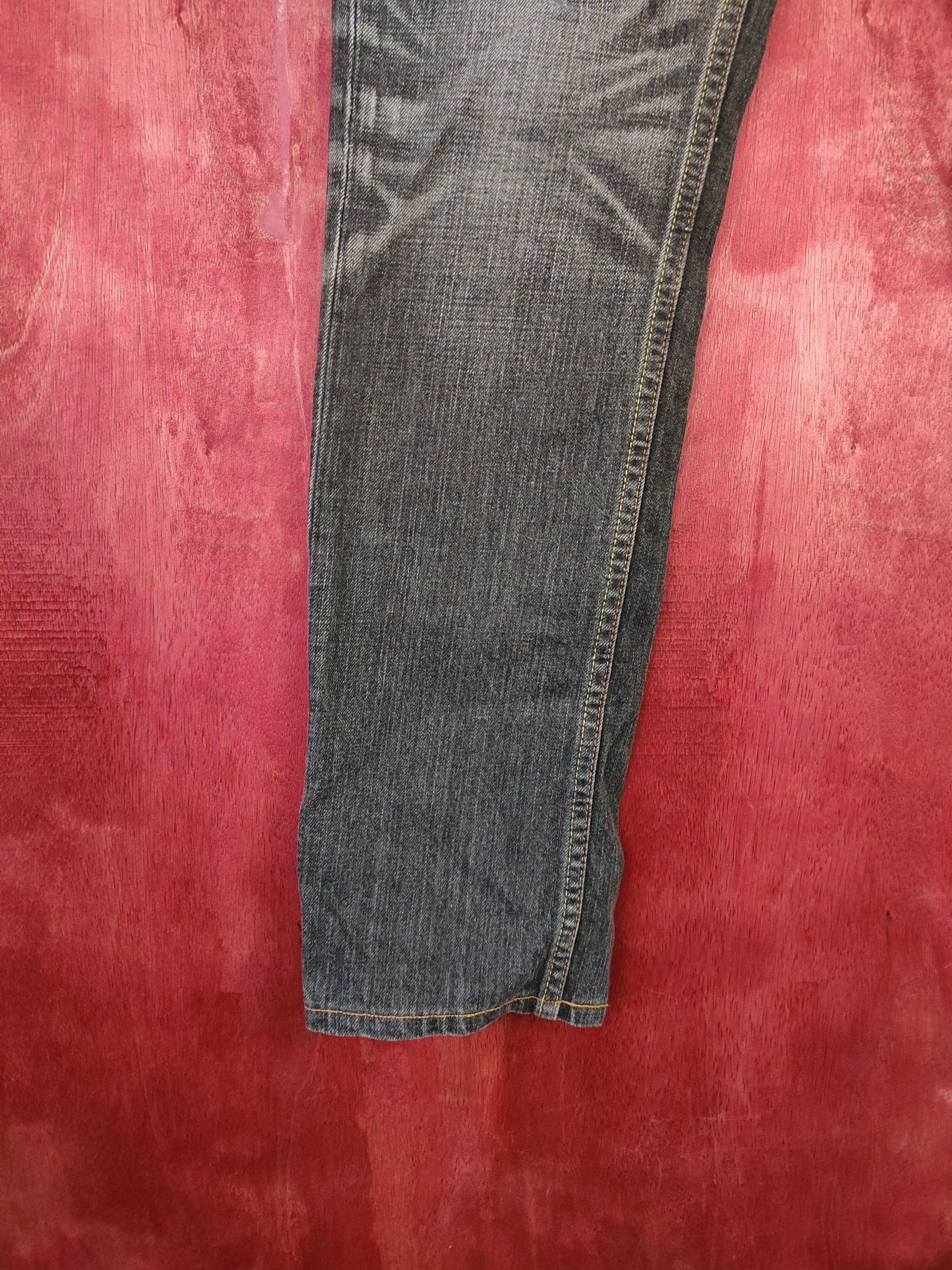 Levi's 513 Levis Black skinny Jeans denim pants vintage #4941 Size US 33 - 4 Thumbnail