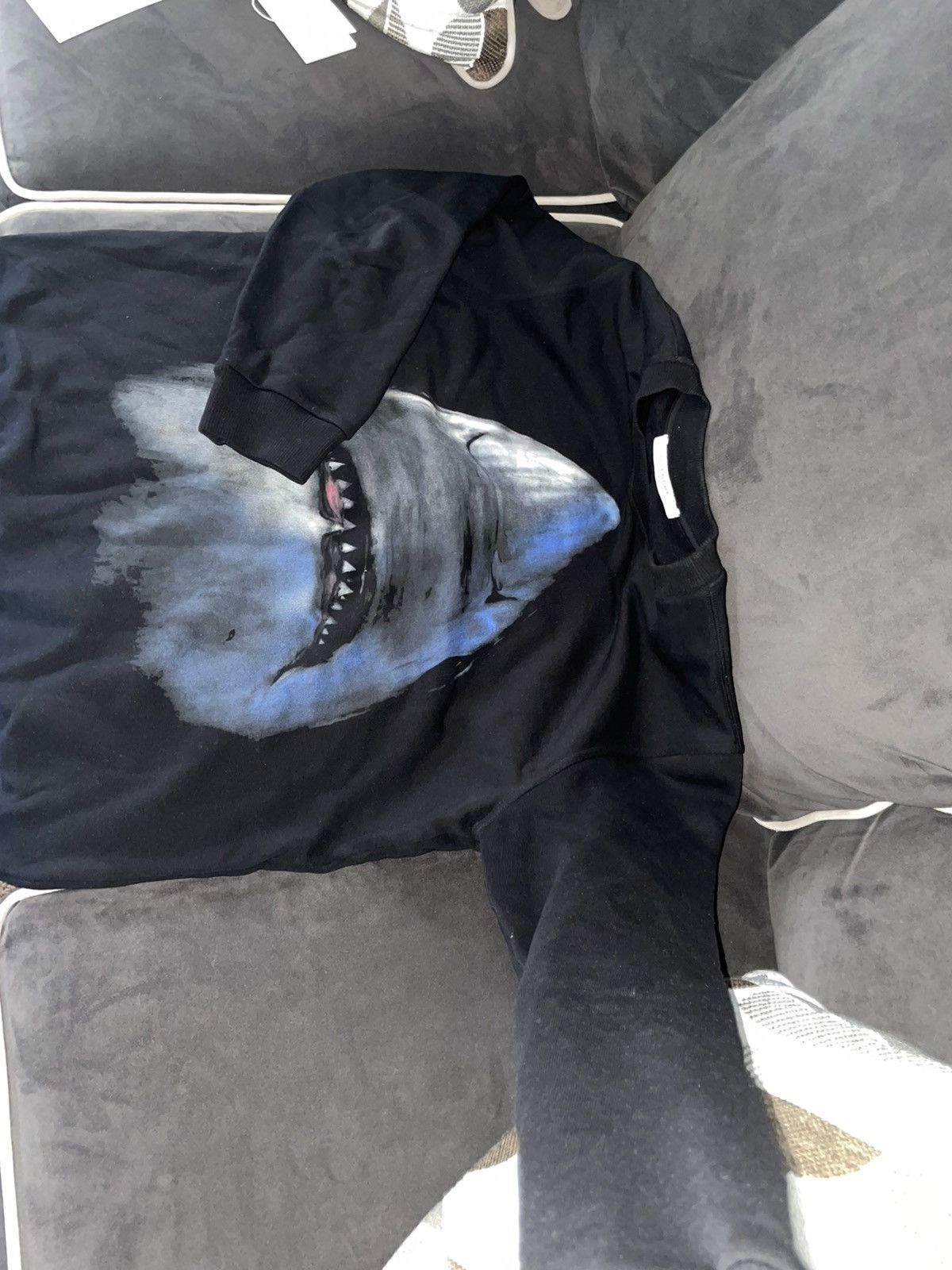 Givenchy Givenchy Shark Sweatshirt / Crewneck Size US L / EU 52-54 / 3 - 6 Thumbnail