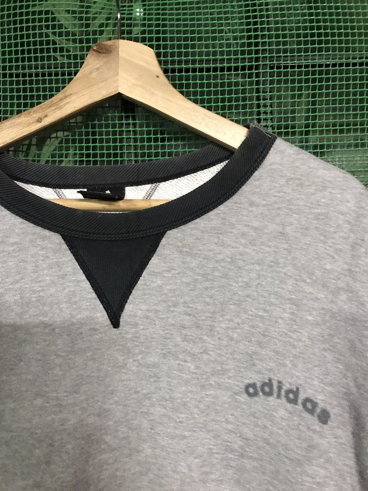 Adidas Adidas Sweatshirt Crewneck Pullover Size US L / EU 52-54 / 3 - 3 Thumbnail