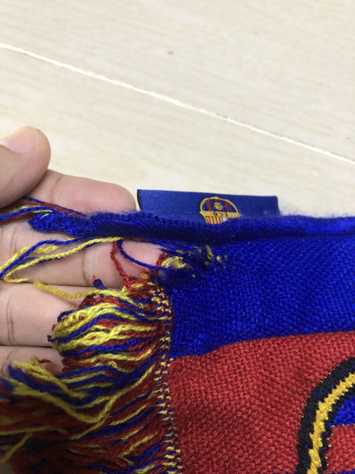 Vintage FC Barcelona SUAREZ scarf/muffler Size ONE SIZE - 8 Thumbnail