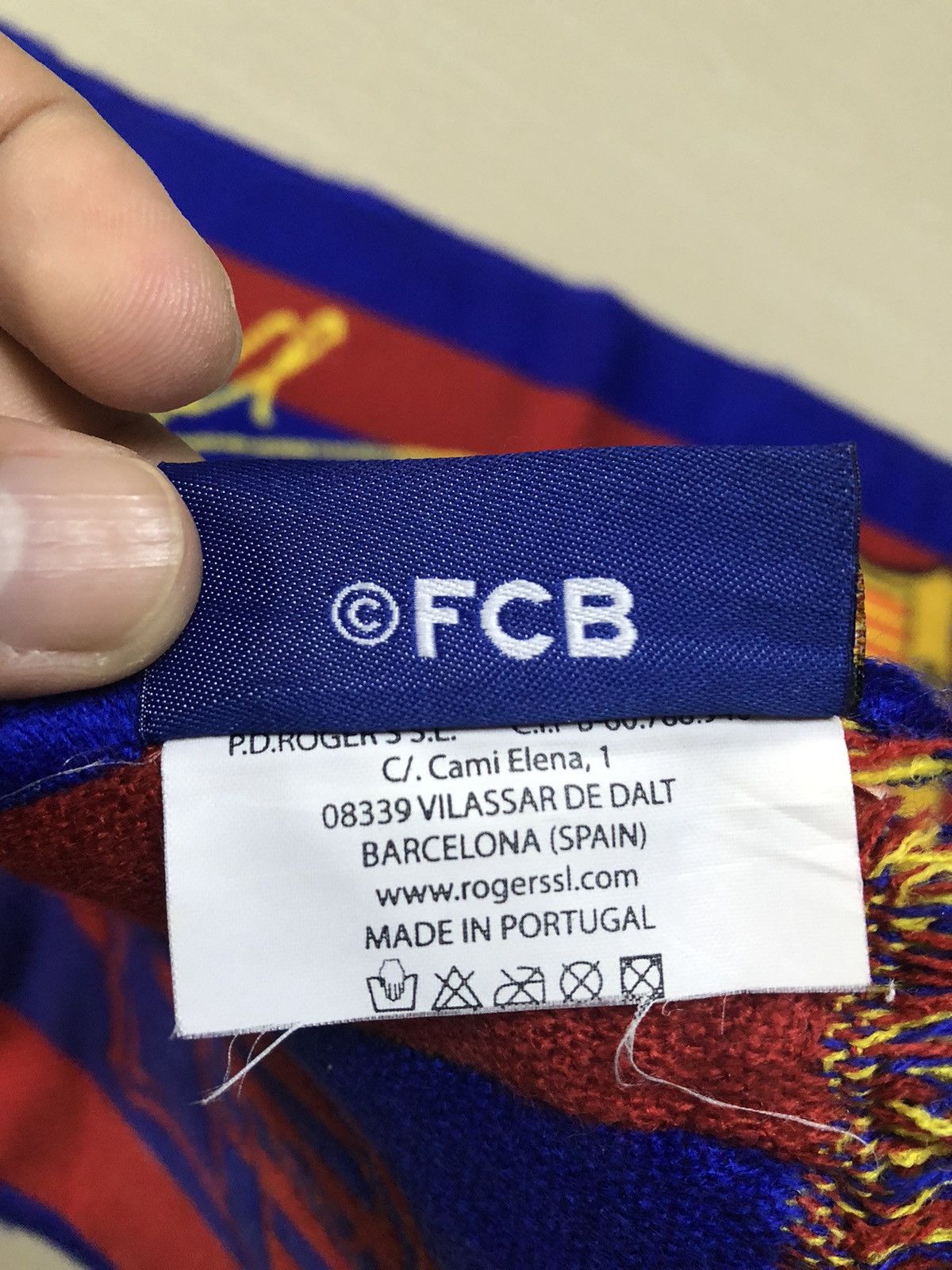 Vintage FC Barcelona SUAREZ scarf/muffler Size ONE SIZE - 10 Thumbnail