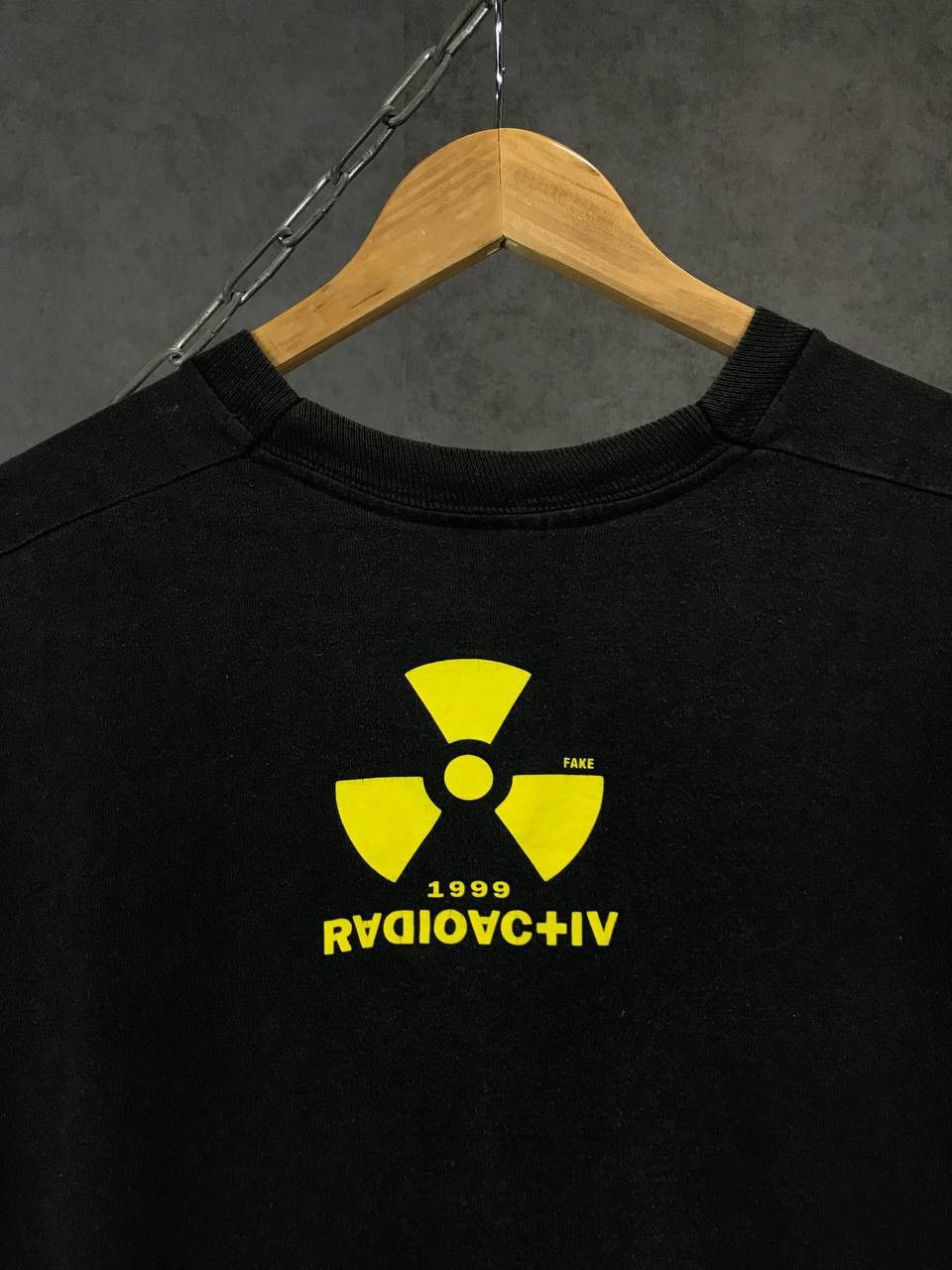 Vintage Radioactive 1999 made in USA vintage tee Size US XXL / EU 58 / 5 - 3 Thumbnail