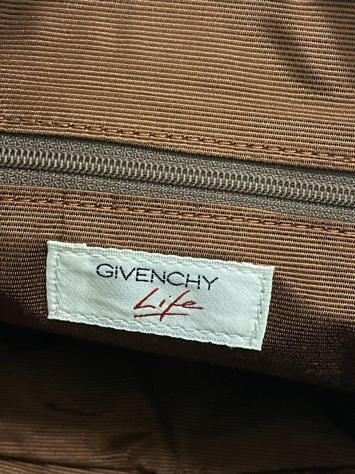 Givenchy Vintage Givenchy Clutch Bag Leather Size ONE SIZE - 12 Thumbnail