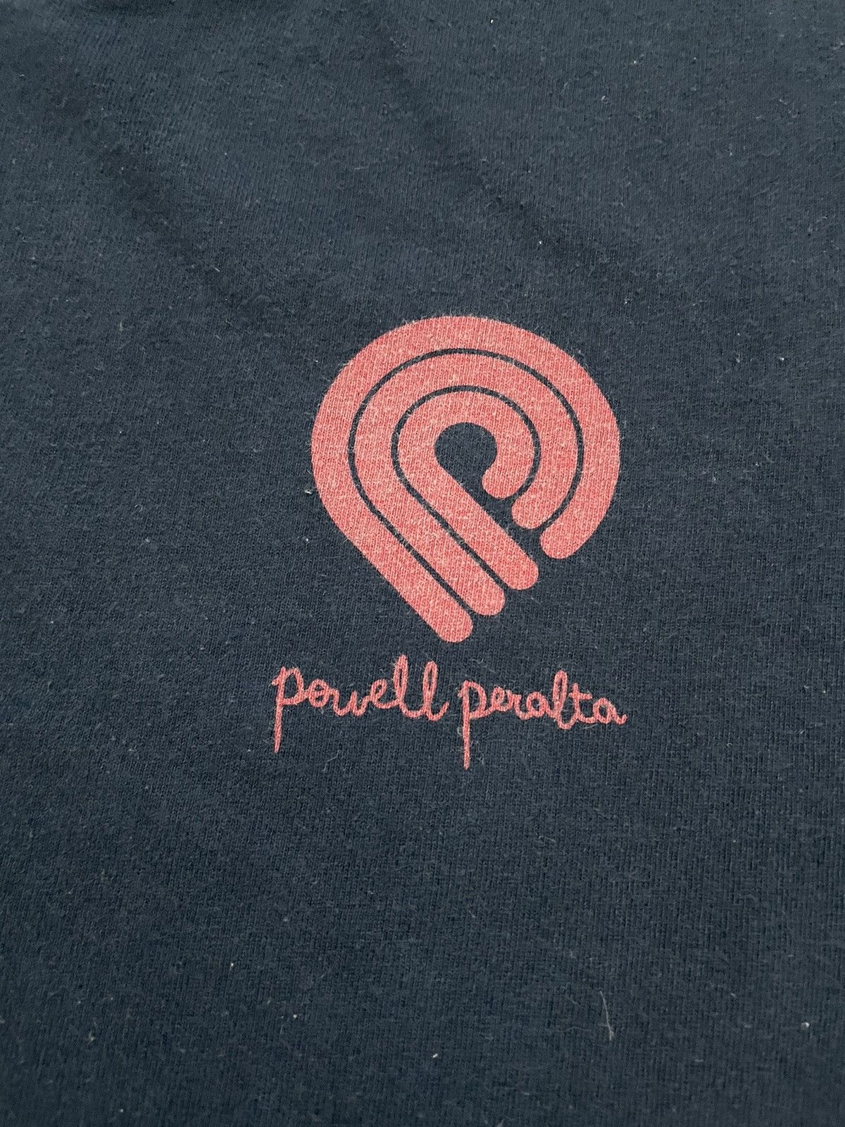 Vintage Powell Paralta Skull Skateboard T.Shirt Size US M / EU 48-50 / 2 - 4 Thumbnail
